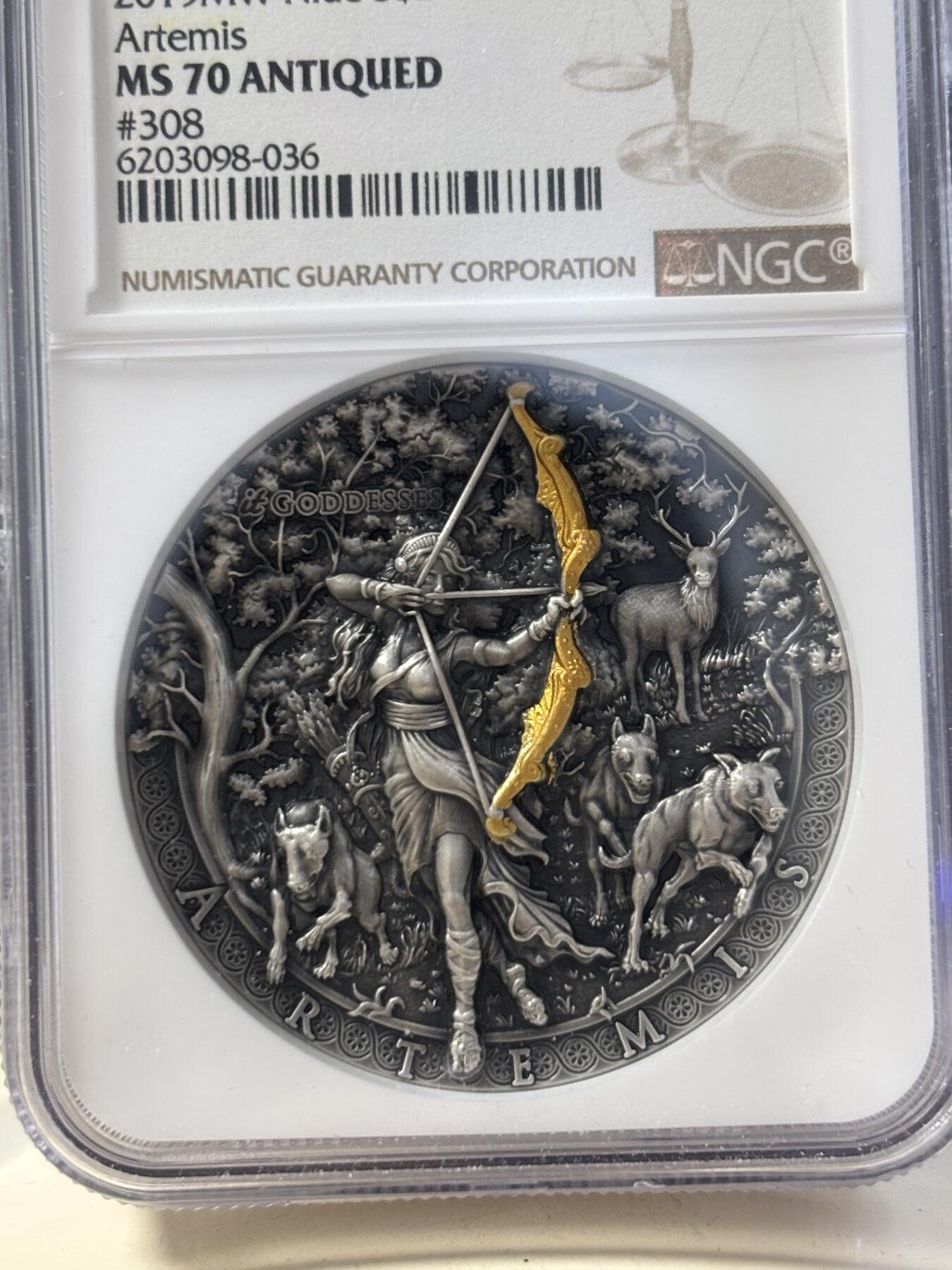 第188期拍卖 纽埃2019年狩猎女神2盎司高浮雕银币NGC-MS70，2盎司，999银，发行500枚