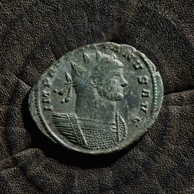 【良泉】【春节前最后一场】2月5日晚19.30点开拍！208组，本场结束后预存钱币的朋友请告知，将连同本场拍品一起邮寄，预祝诸位春节愉快！ - 【藏家出品B】罗马帝国 公元270-275年 世界光复者奥勒良 安东尼安洗银币  ，3.24克