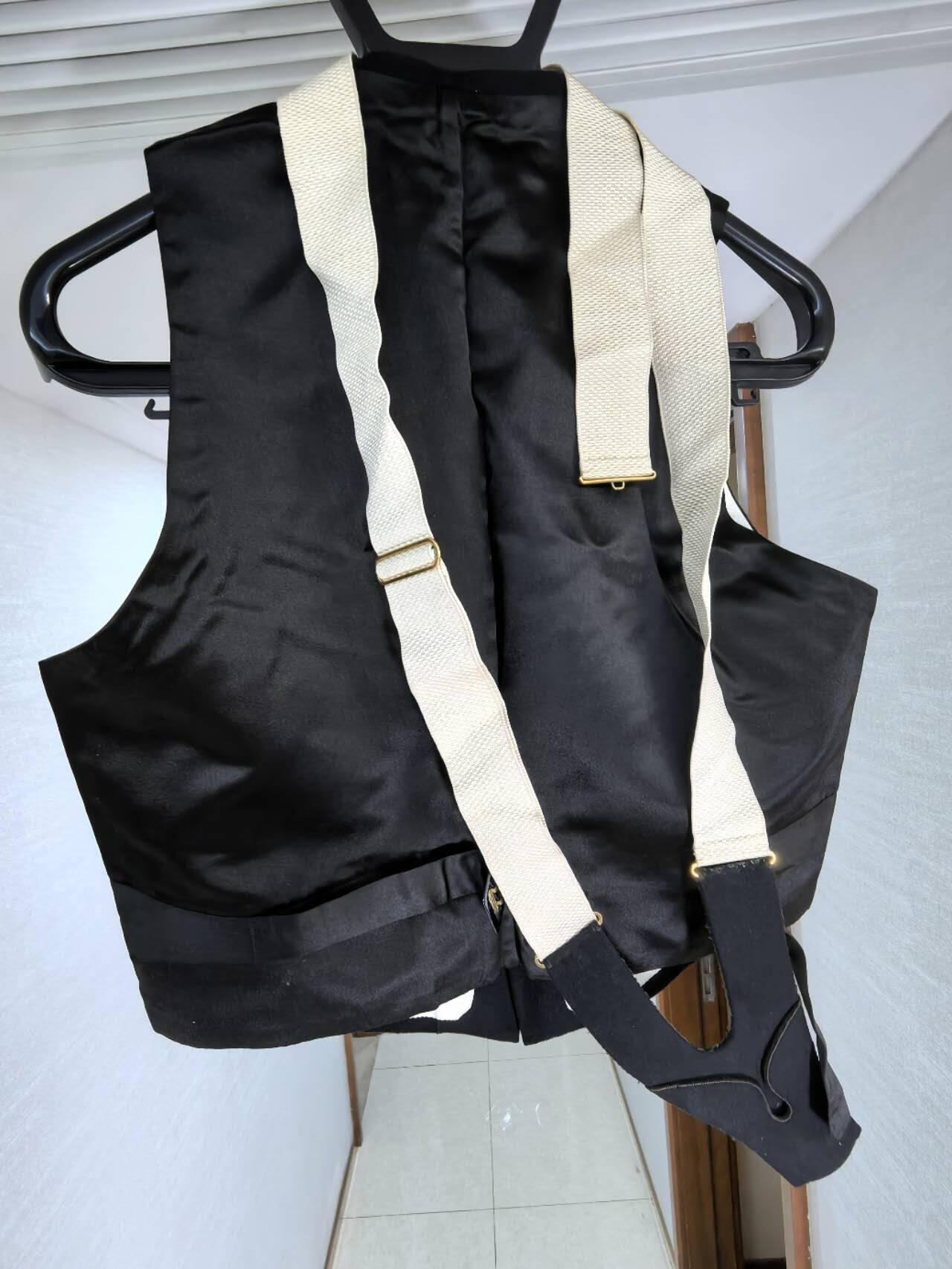 小驴勋章奖章收藏1月17日周六晚六点拍卖（珍爱和平，收藏战争，铭记历史，勿忘国耻，忠党爱国。有偿代拍，送拍规则在简介最后，参拍须阅读规则后再参拍，关系到运费包装发货时效真假辨别等关键信息，拍卖时不再发原图，看大图店主微信码在拍卖店铺介绍里）