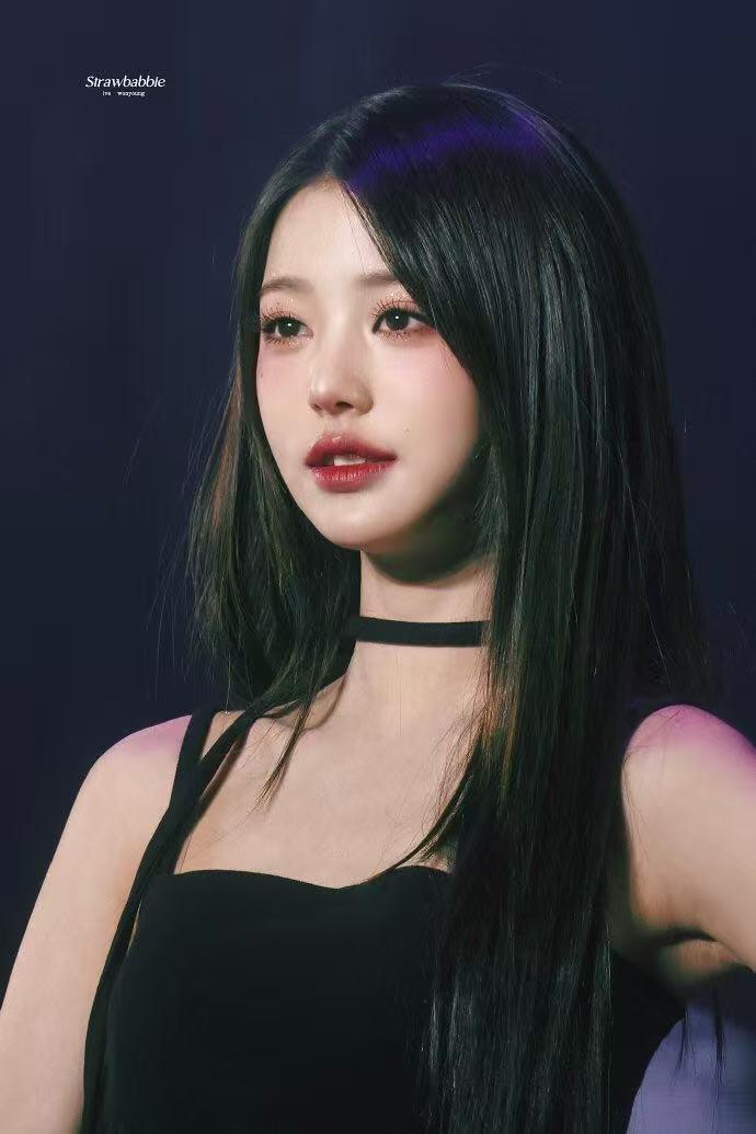 零元拍：张元英亲签美美签字卡，兄弟们不用不好意思直接冲就完了！！！！尺寸 205×220MM