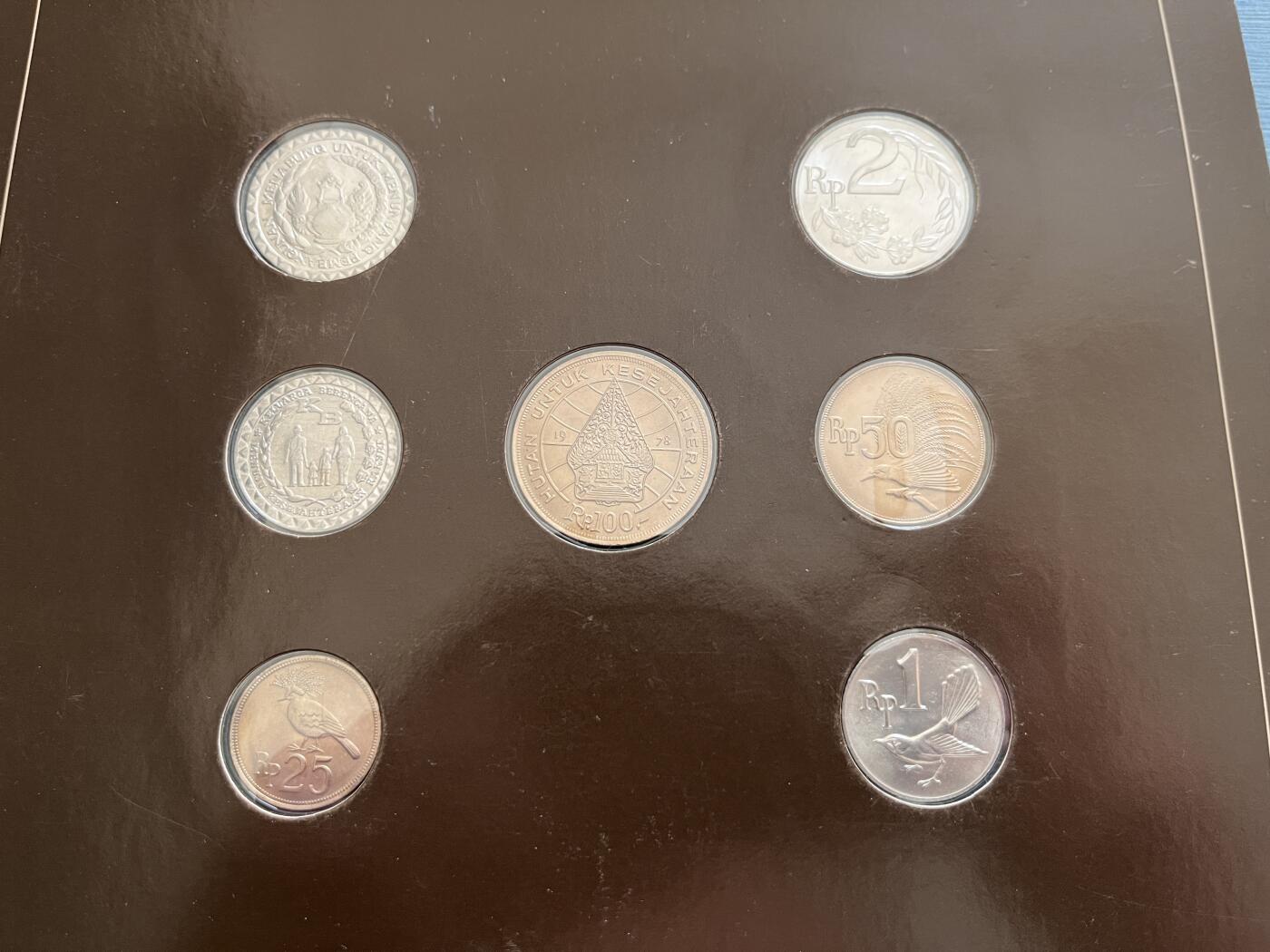 咖啡豆•收藏 2025年Jan_22th世界各国富兰克林套币拍卖 保加利亚/印度尼西亚-世界各国UNC硬币套币富兰克林包装