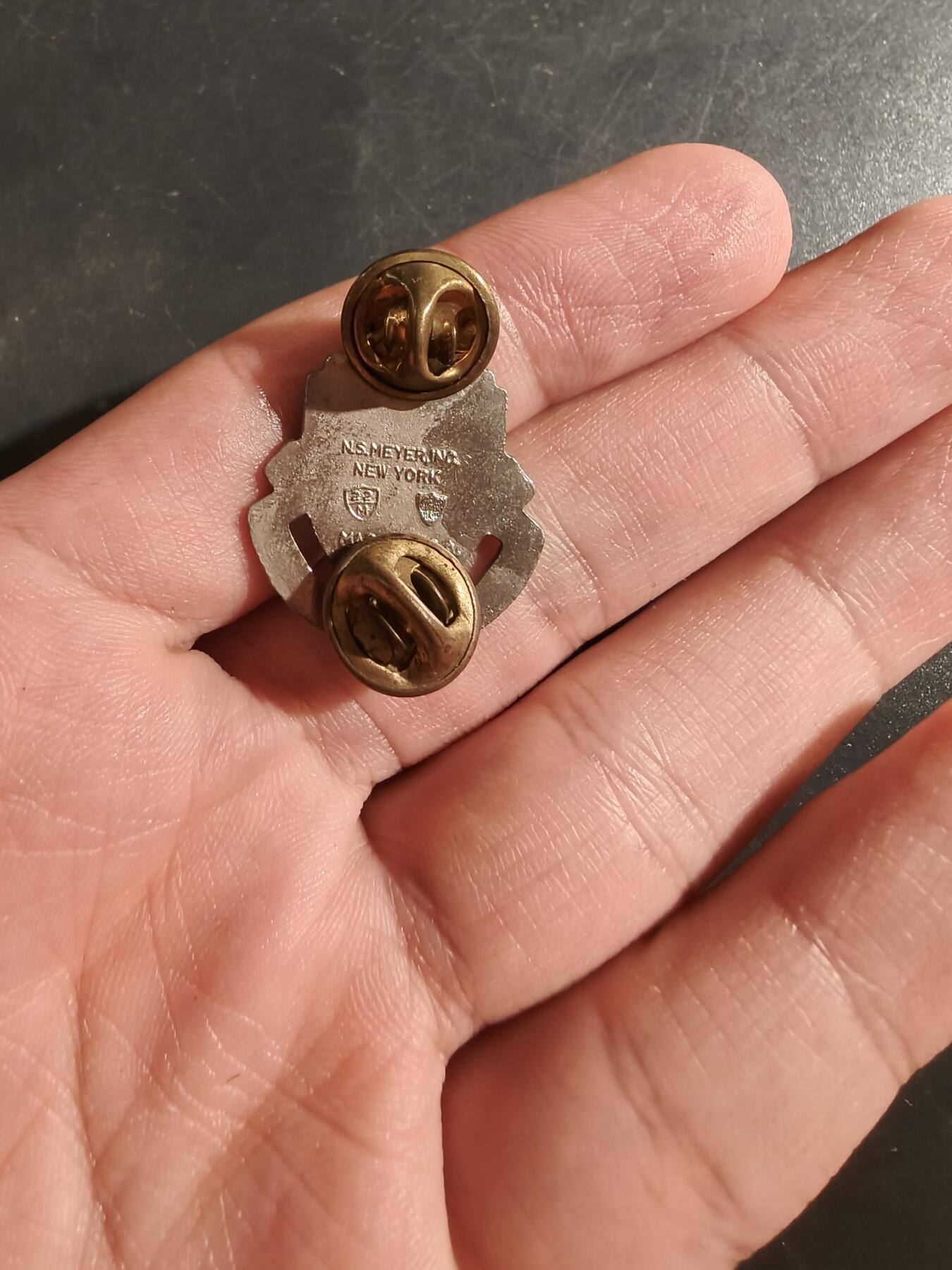 老王徽章第177期 美国陆军第八野战炮兵团证章