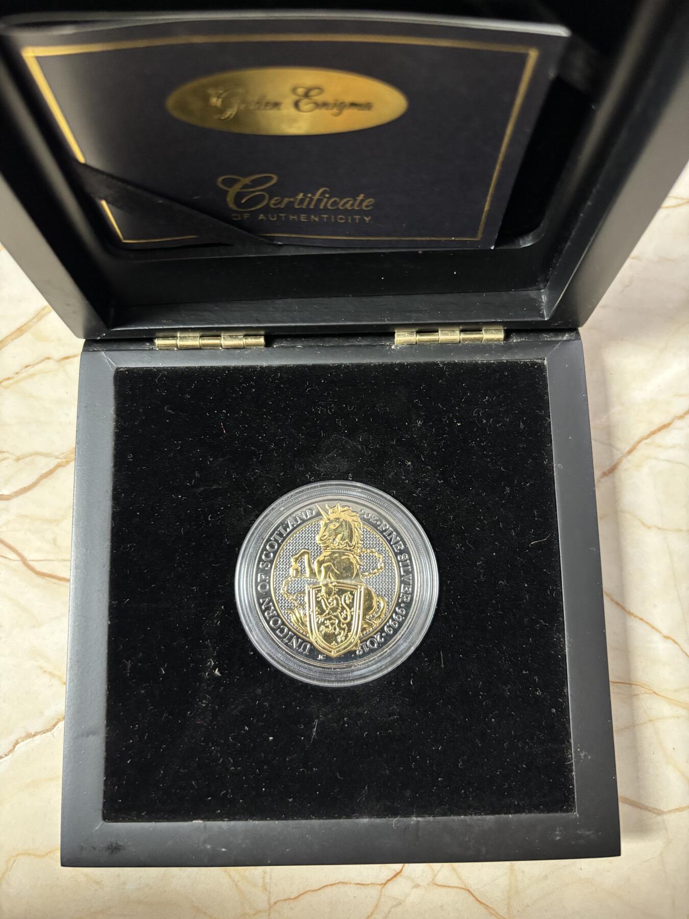 第188期拍卖 英国2018年女王神兽系列独角兽2盎司钌化镀金纪念银币，999银，发行2000枚，有氧化