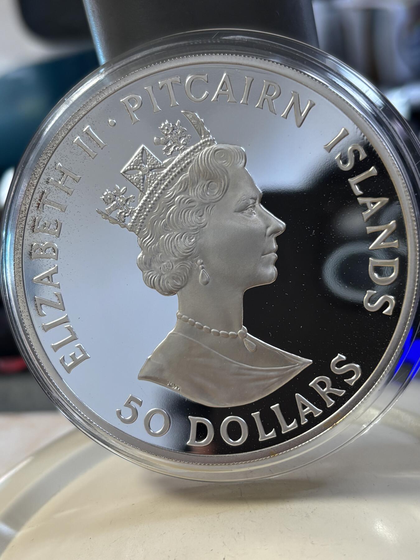 第188期拍卖 皮特凯恩群岛1990年火烧船5盎司精制纪念银币，999银，发行2500枚