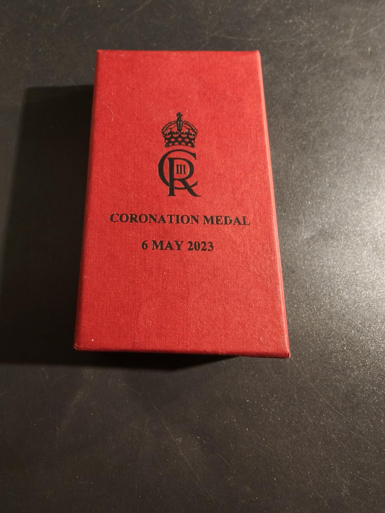 老王徽章第177期 英国查尔斯三世2023年加冕纪念章    原盒    官方版本