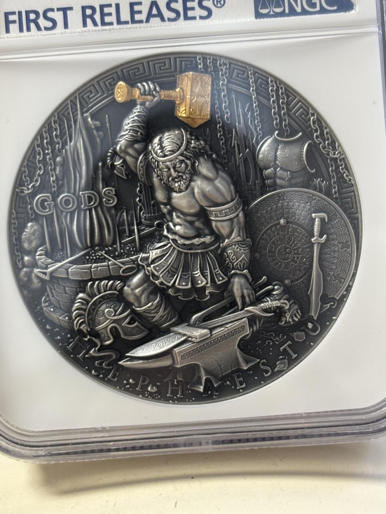 第188期拍卖 纽埃2019年希腊众神3火神赫准斯托斯高浮雕纪念银币NGC-MS70首无原盒证书，999银，2盎司，发行量500枚，