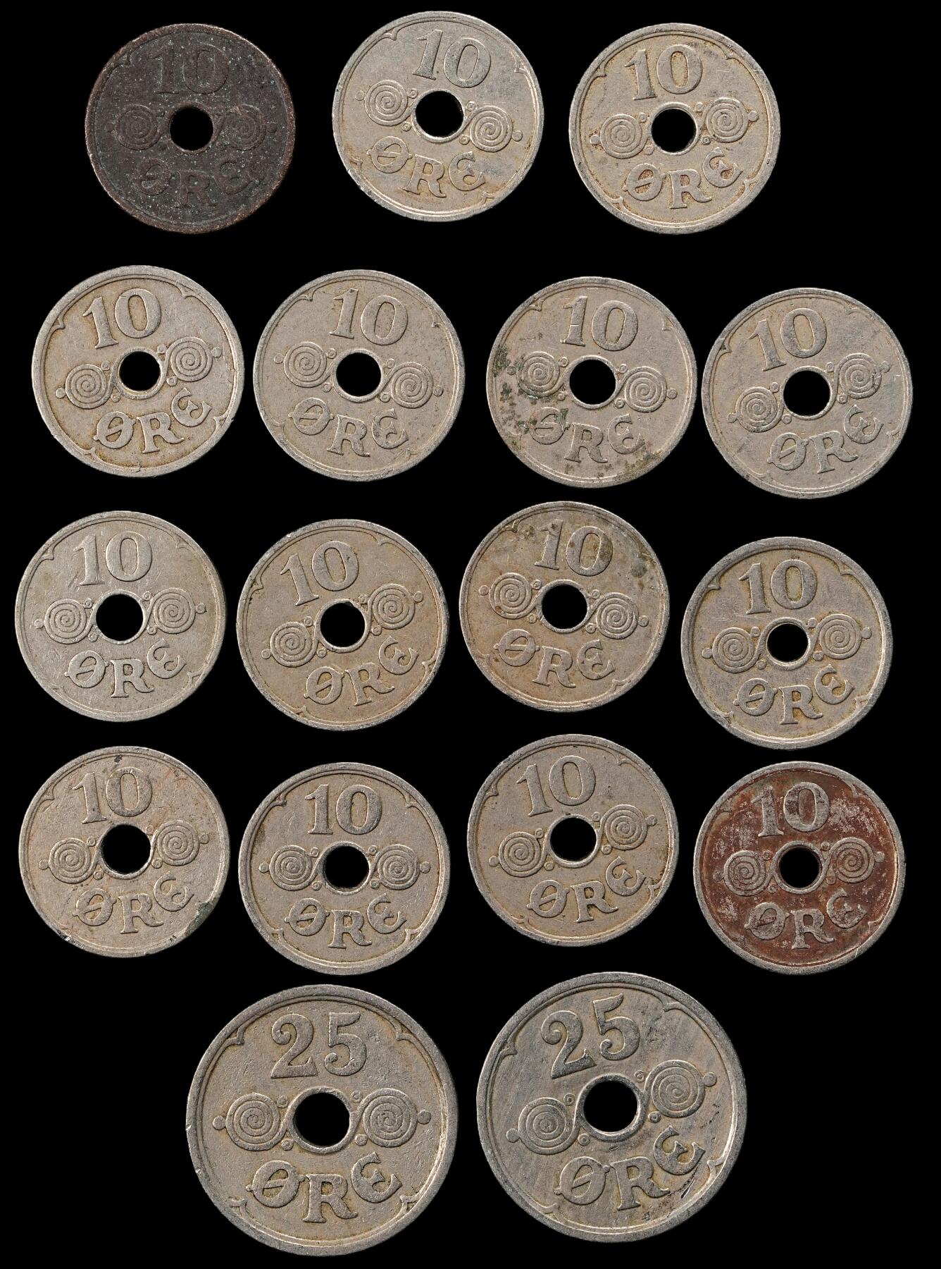 修遠堂世界钱币第101期 丹麦中孔10，25欧尔一组 铜镍合金