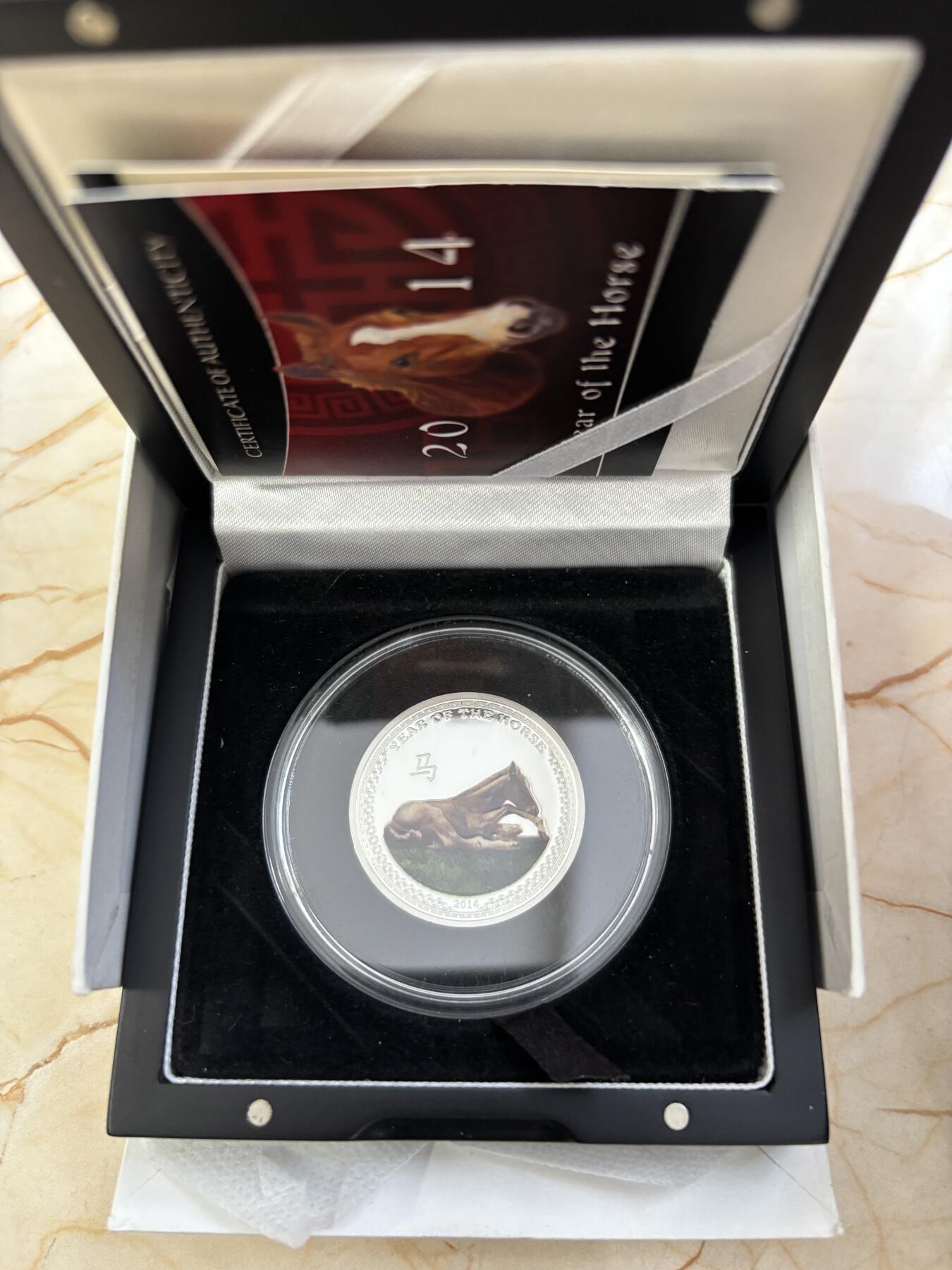 第188期拍卖 帕劳2014年中国生肖系列马年半盎司彩色纪念银币，999银，15.55克，发行3000枚