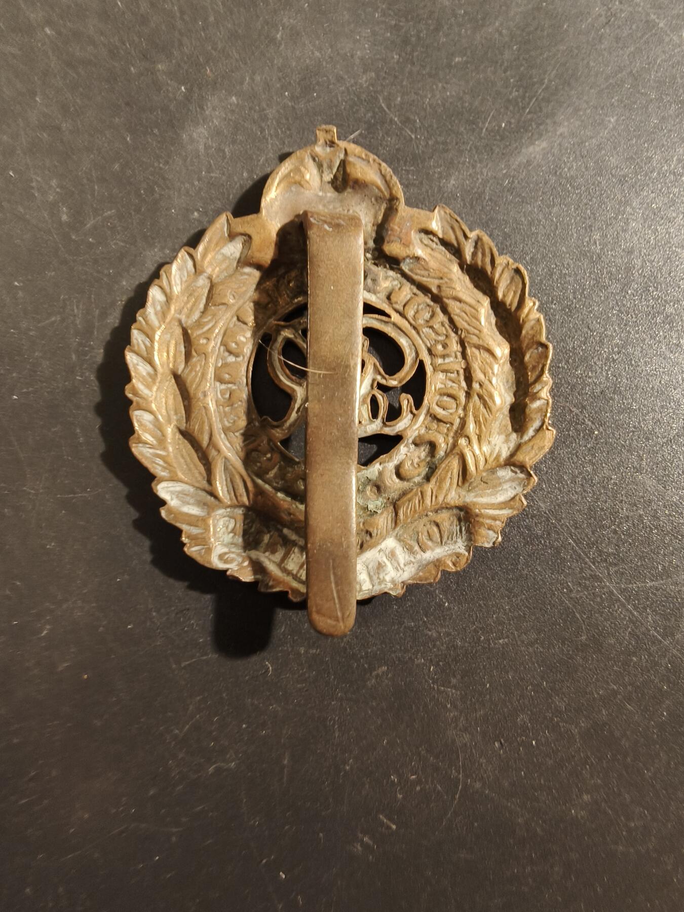 老王徽章第177期 英国皇家工兵团帽徽    二战时期