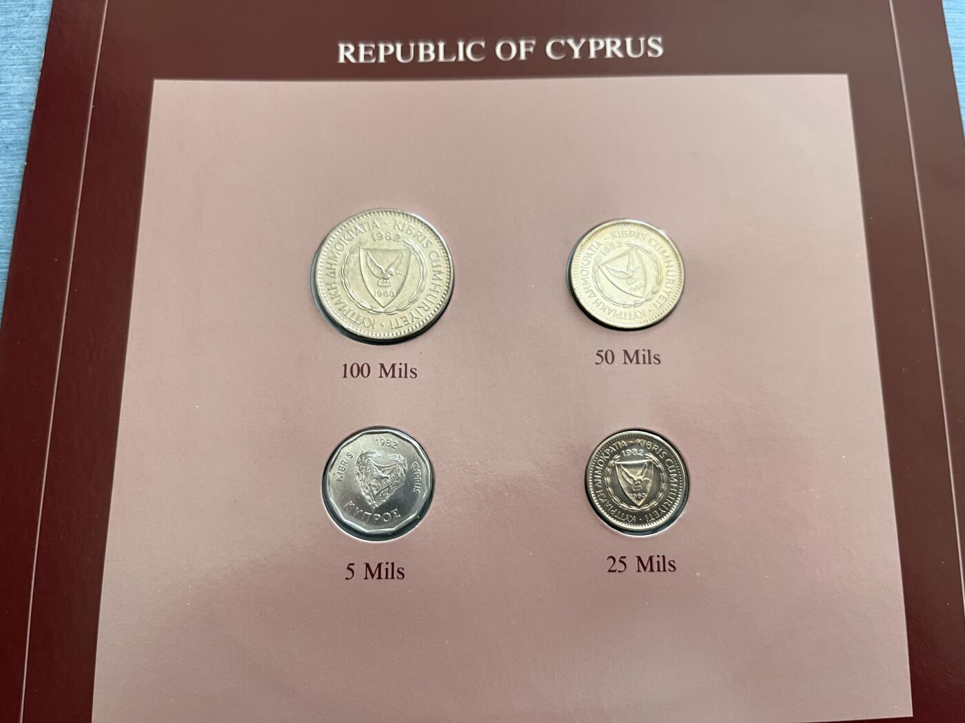 咖啡豆•收藏 2025年Jan_22th世界各国富兰克林套币拍卖 塞浦路斯/圣马利诺-世界各国UNC硬币套币富兰克林包装