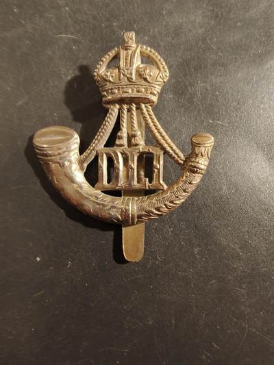 老王徽章第177期 - 英国达尔汉姆轻步兵团帽徽     一战时期