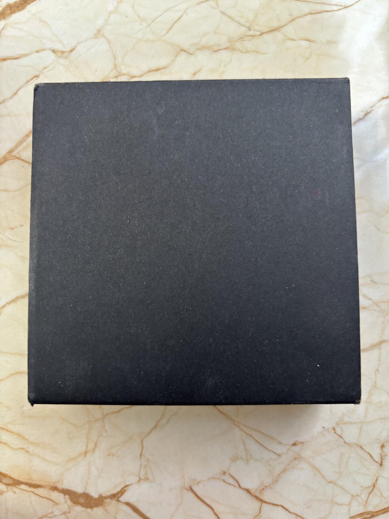 第188期拍卖 库克2022年泰坦尼克号110周年3盎司镶嵌煤块彩银币，999银，发行500枚