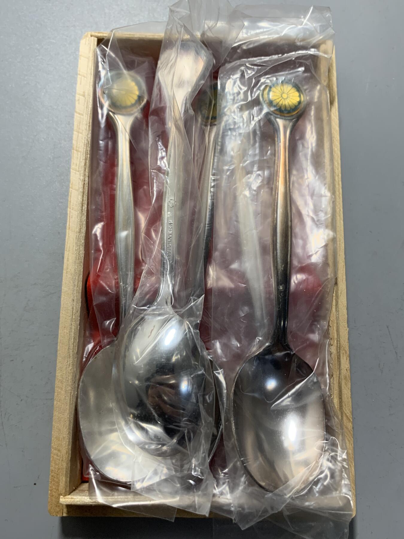 远东徽章小铺1月18日周日晚上9点结束 褒章纪念