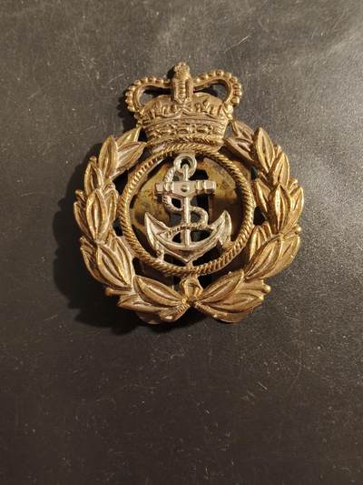 老王徽章第177期 - 英国皇家海军士官大檐帽帽徽    女王时期
