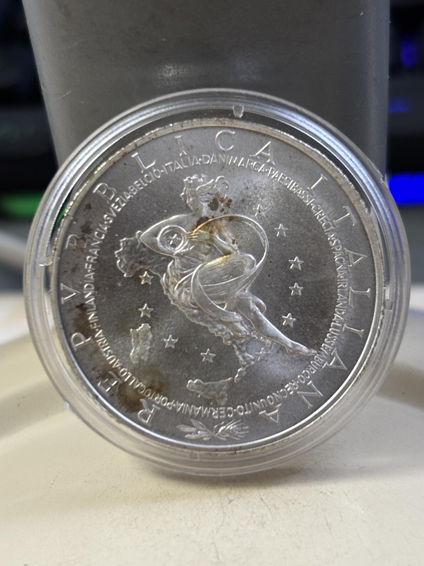 第188期拍卖 意大利2003年欧盟轮值主席国欧罗巴女神磨砂银币，925银，22克原价550，有氧化