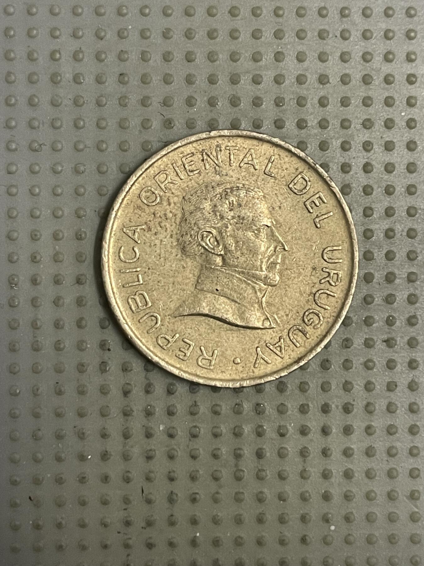 2026年第13场各国散币拍卖（总第163场） 乌拉圭1994年2比索