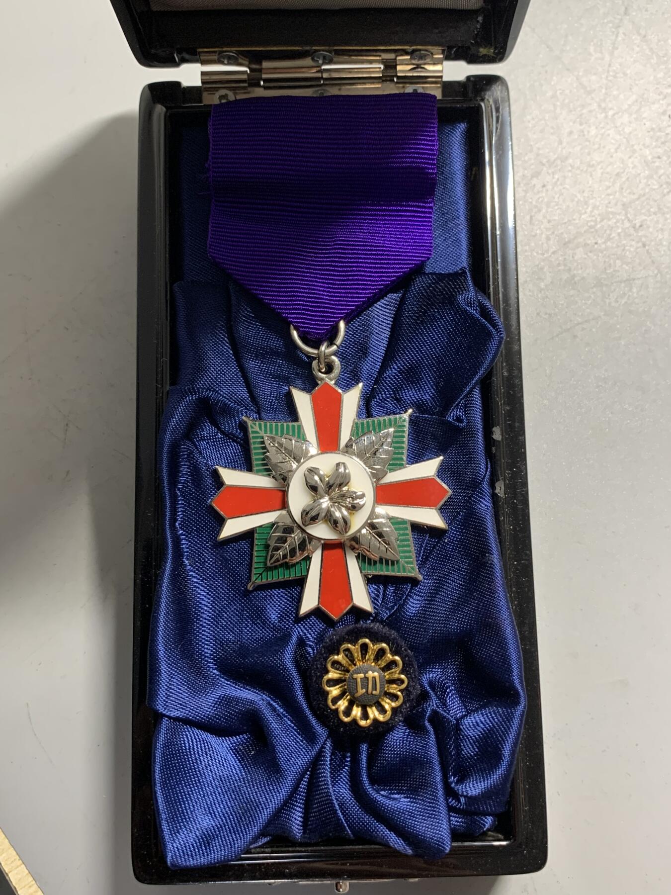 远东徽章小铺1月18日周日晚上9点结束 功劳章