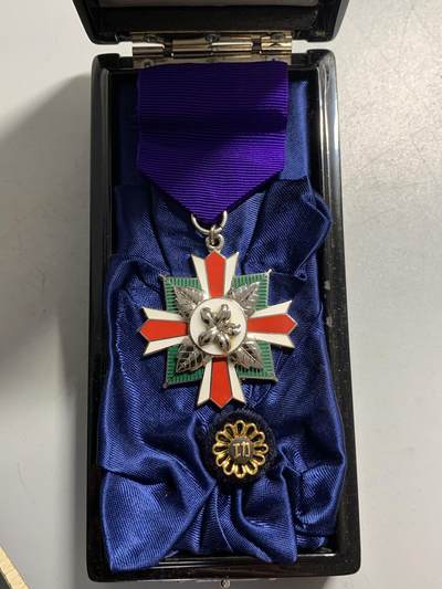 远东徽章小铺1月18日周日晚上9点结束 - 功劳章