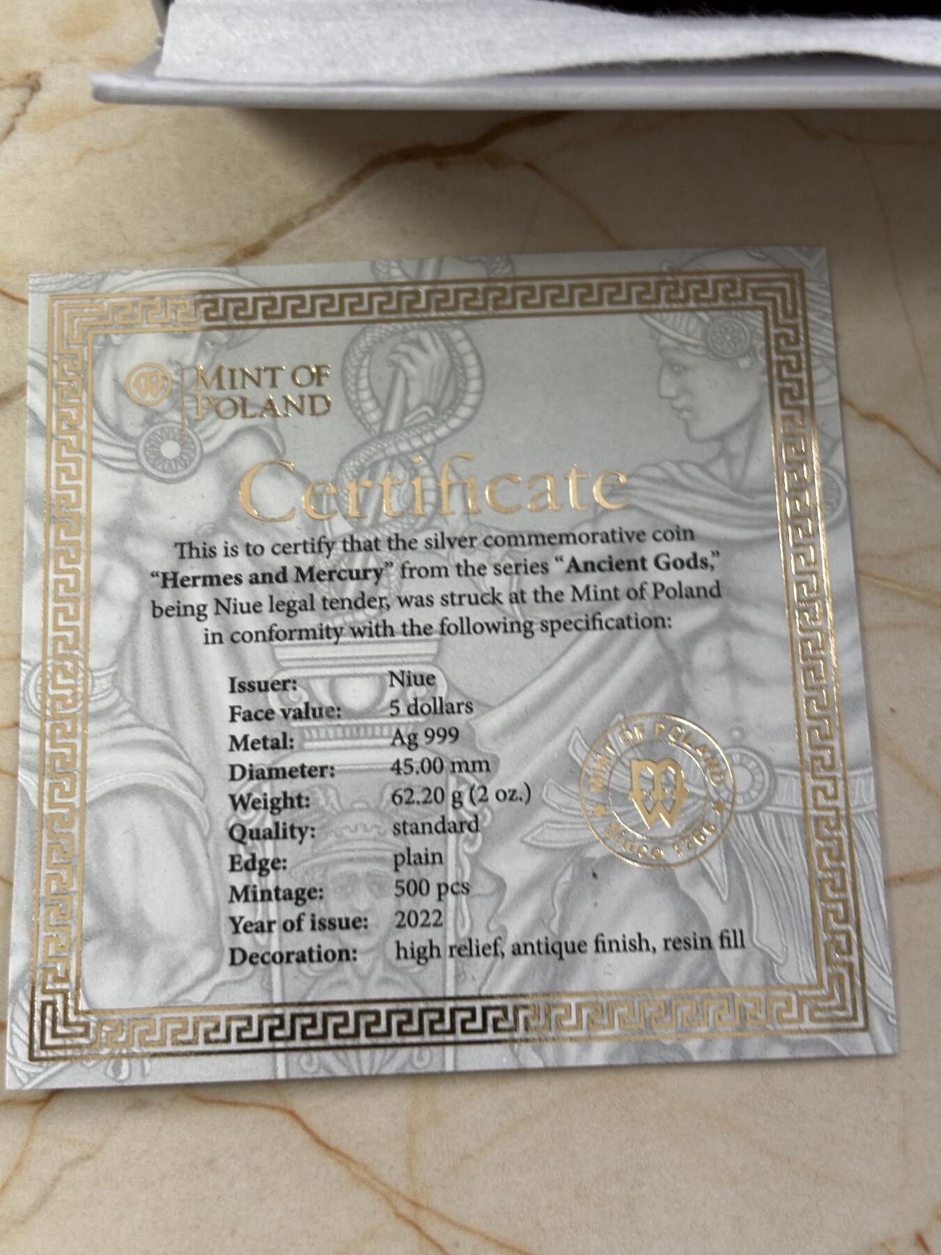 第188期拍卖 纽埃2022年希腊和罗马神赫尔墨斯嵌树脂2盎司纪念银币，999银，发行500枚