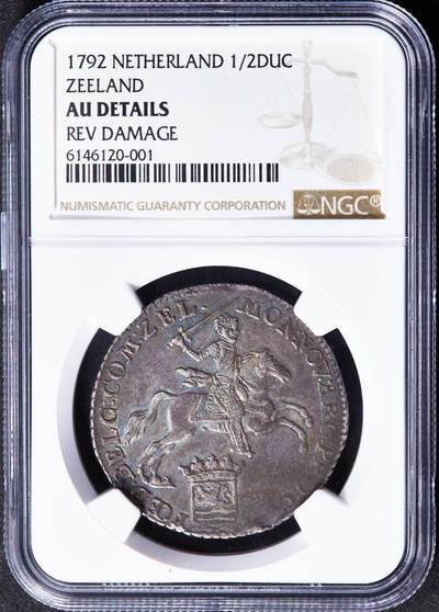 【俄甄集藏】“万象更新、马呈祥瑞”迎新春俄甄精品场-2026年(047)01-21 星期三 晚 19:30 全场包邮 - 荷兰1792年泽兰省马剑1/2杜卡特银币，NGC AUD，五彩酱彩老包浆，味道一流，币面无明显损伤