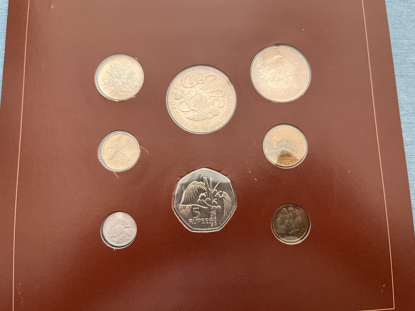 咖啡豆•收藏 2025年Jan_22th世界各国富兰克林套币拍卖 塞舌尔/菲律宾-世界各国UNC硬币套币富兰克林包装