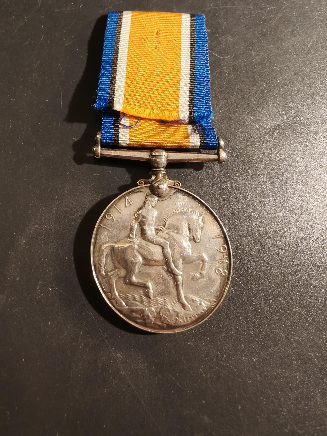 老王徽章第177期 英国一战纪念章    925银   无边铭    34.4g