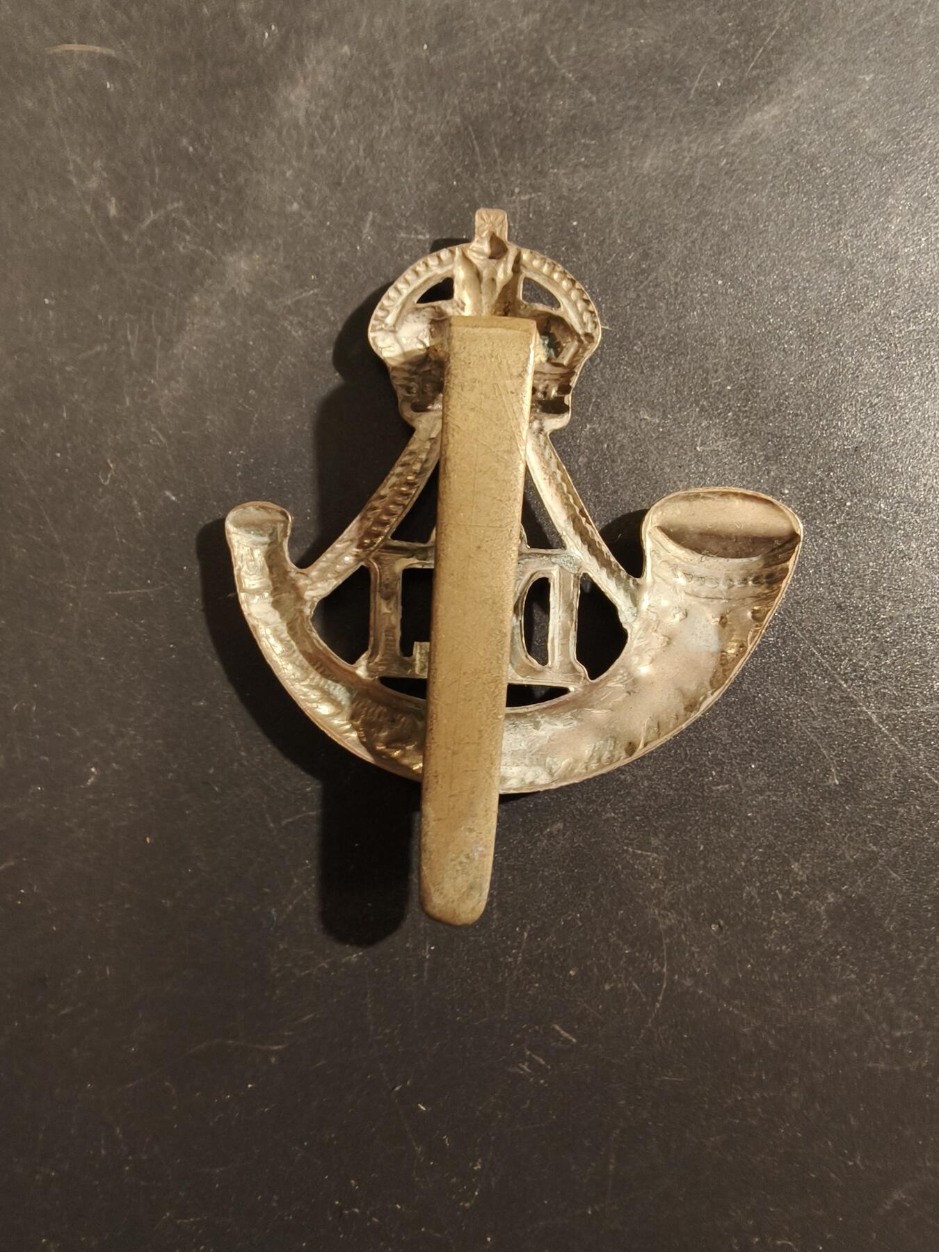 老王徽章第177期 英国达尔汉姆轻步兵团帽徽     一战时期