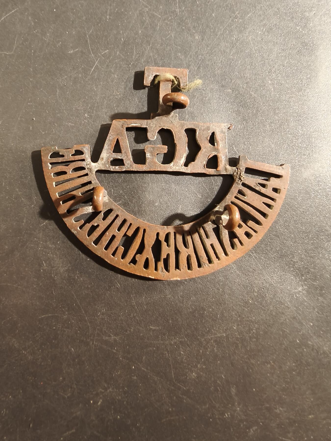 老王徽章第177期 兰开夏郡和柴郡皇家炮兵团肩章     一战时期