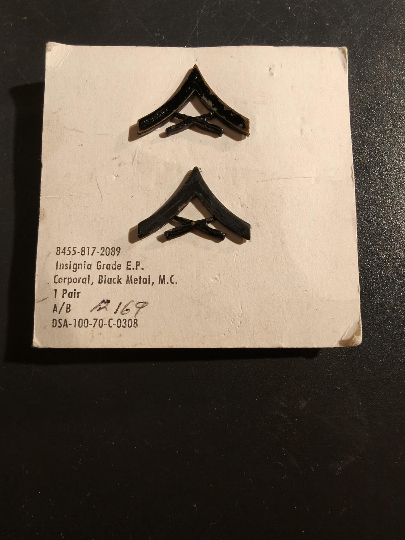 老王徽章第177期 美国陆军下士金属军衔一组   低可视度