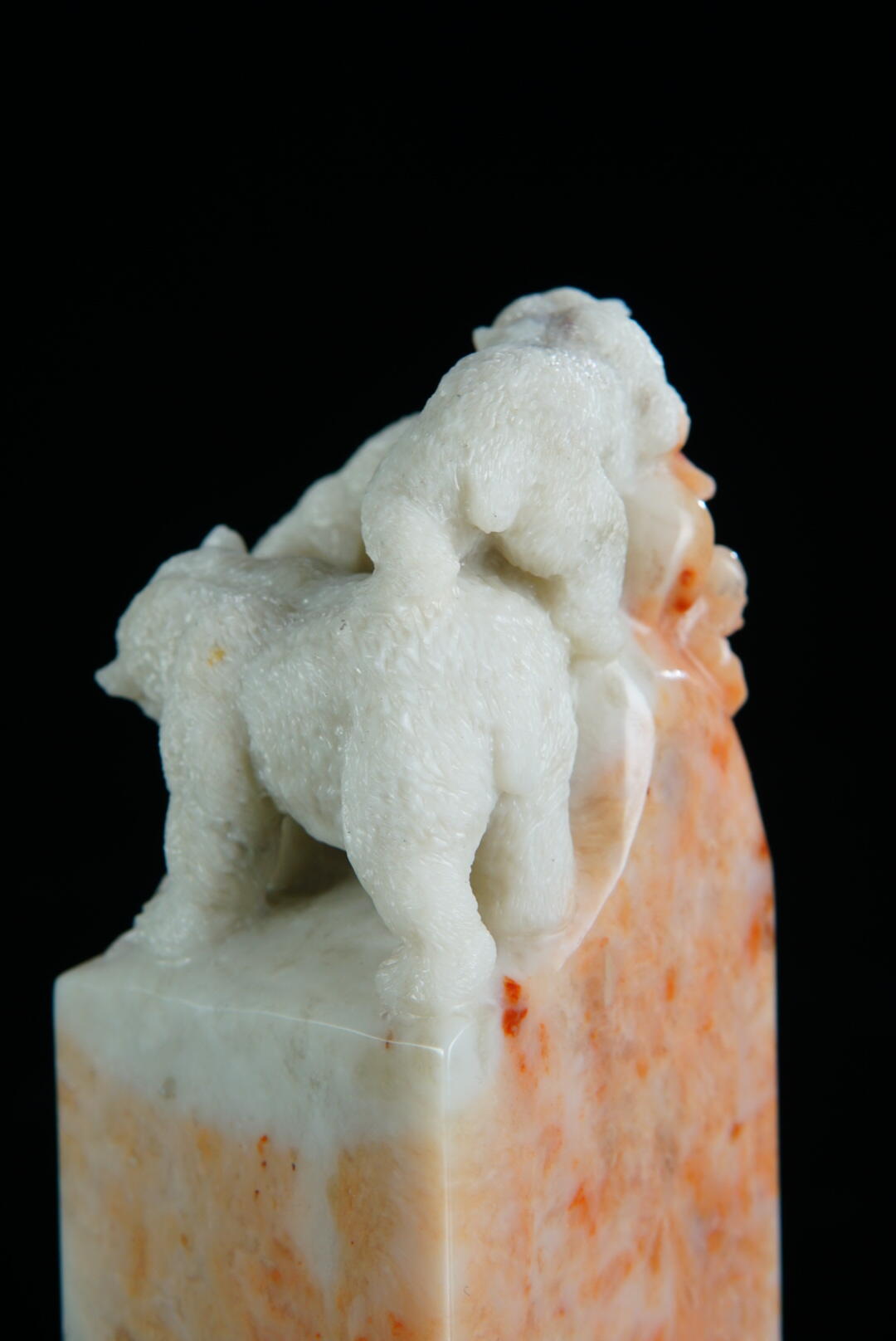 方寸藏珍·寿山田黄印章专场（二） 寿山旗降石《寒冬一霸》钮章