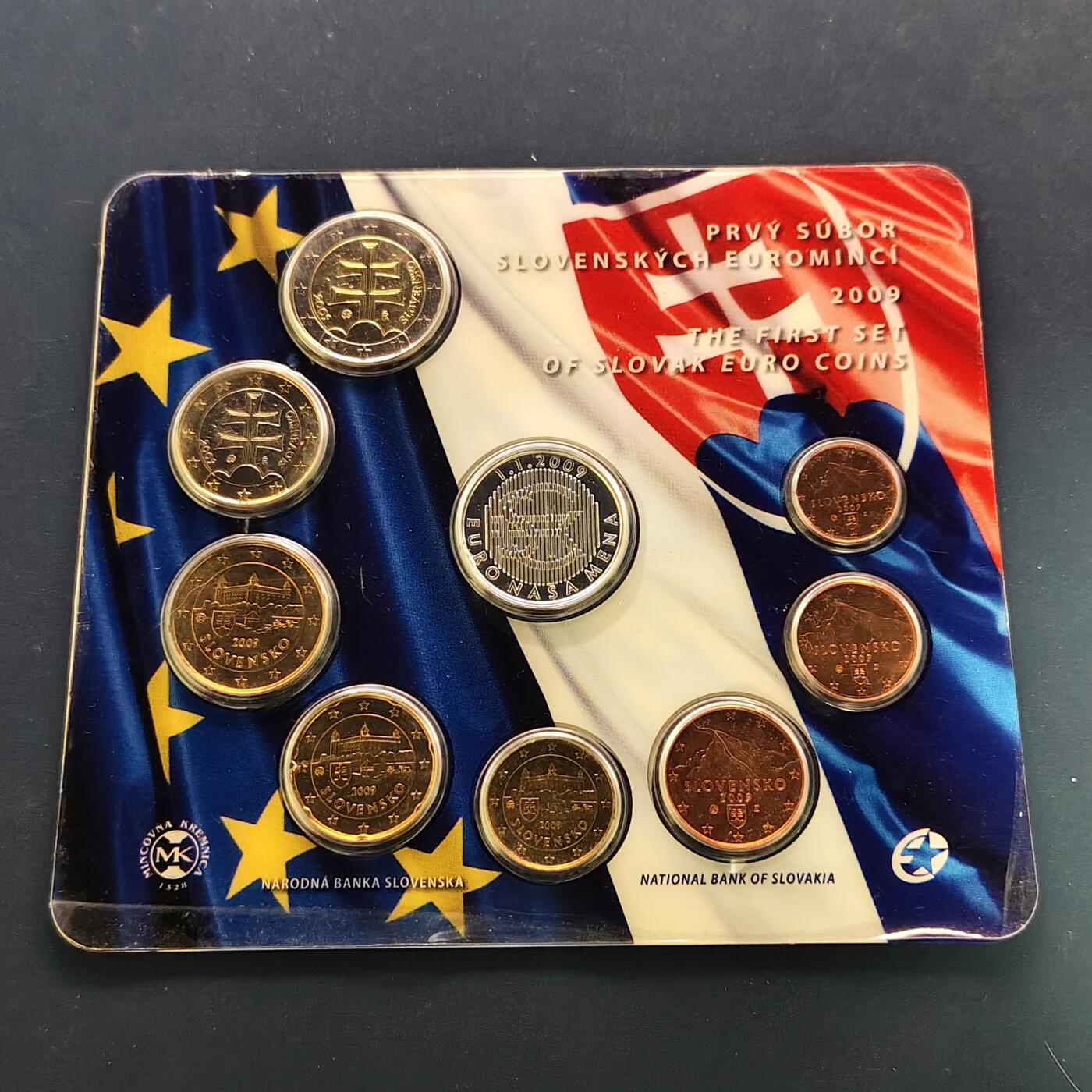 【全场包邮】纯粹捡漏拍497场-持续更新中 斯洛伐克2009年使用欧元首发年份官方封装套币-含银章【8克92.5%银章】