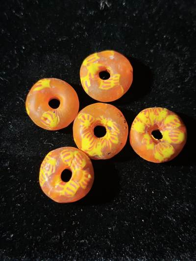 108期新疆红钱粟特钱币丝路钱币专场 - 中亚回流琉璃珠子