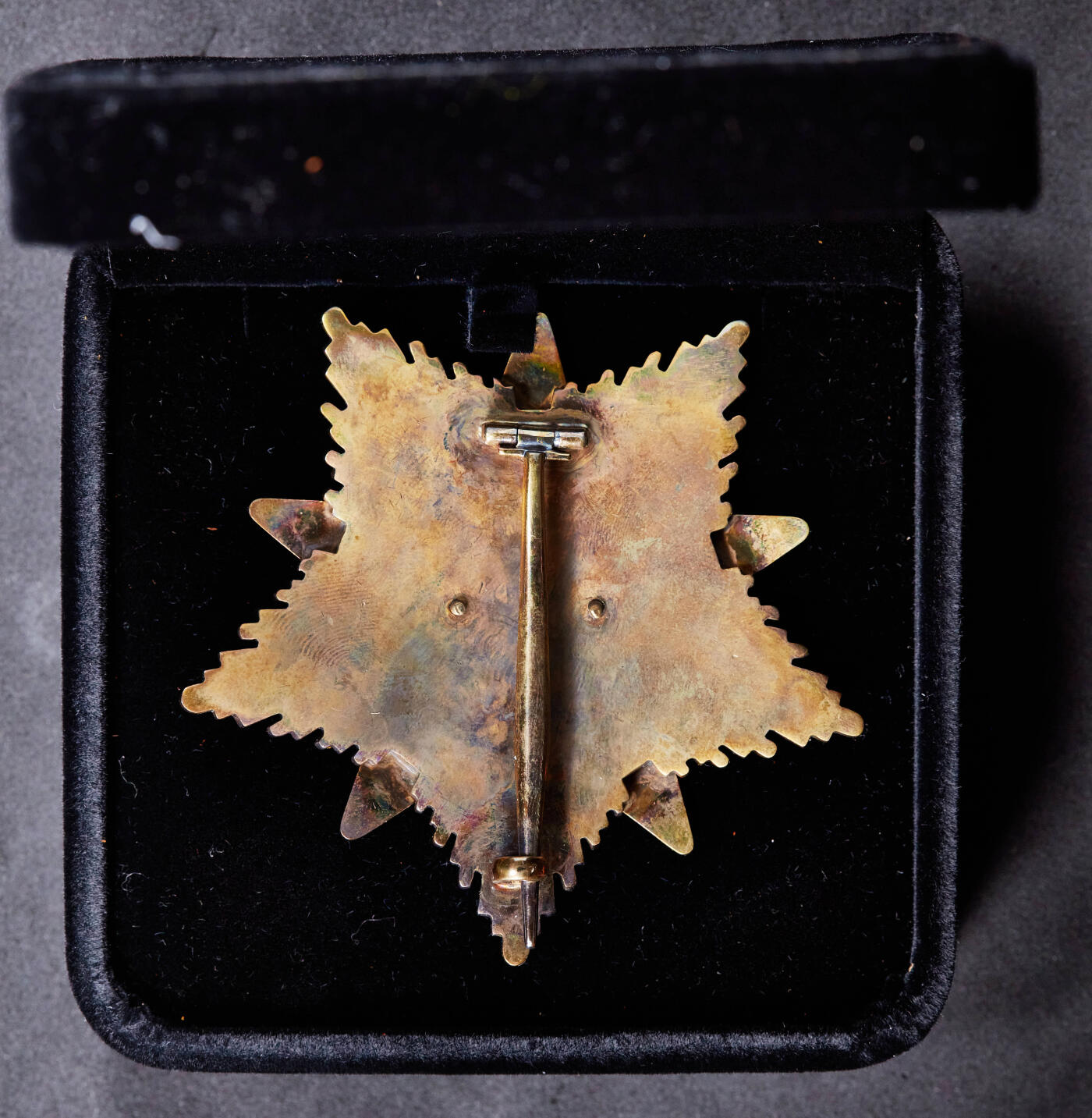 【俄甄集藏】“万象更新、马呈祥瑞”迎新春俄甄精品场-2026年(047)01-21 星期三 晚 19:30 全场包邮 罗马尼亚社会主义共和国1948-1966年一级共和国之星勋章，罗马尼亚社会主义时期最高等级勋章之一，银质镀金局部珐琅，直径：70mm，重量：70.76克，发行量约200枚