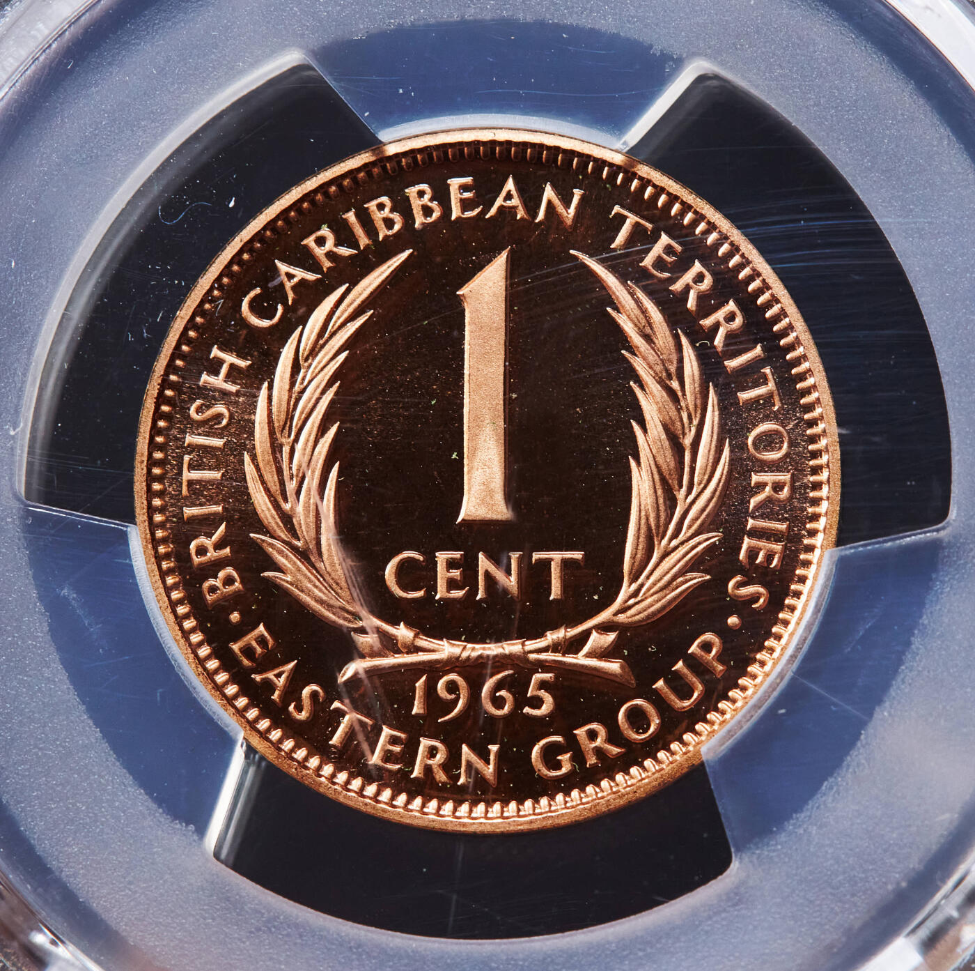 【俄甄集藏】“万象更新、马呈祥瑞”迎新春俄甄精品场-2026年(047)01-21 星期三 晚 19:30 全场包邮 英属东加勒比地区1965年伊丽莎白二世1、2分精制铜币2枚一对，PCGS PR68RD DC，高分难得