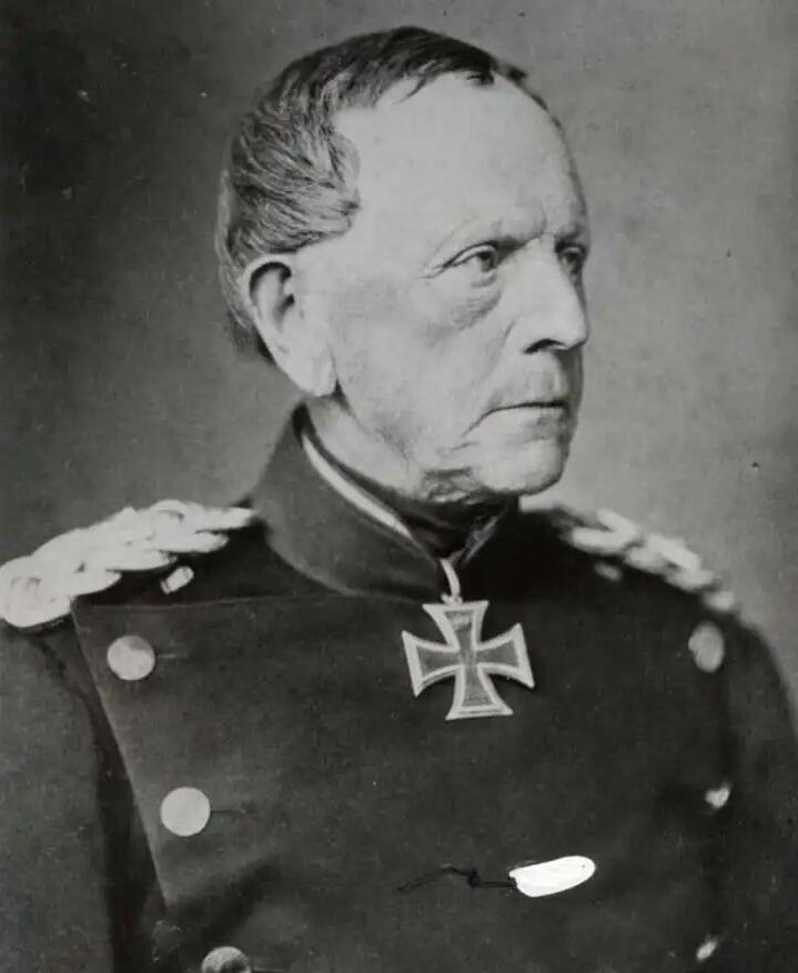 【俄甄集藏】“万象更新、马呈祥瑞”迎新春俄甄精品场-2026年(047)01-21 星期三 晚 19:30 全场包邮 德国巴伐利亚1910年纪念军事家赫尔穆特·卡尔·贝恩哈特·冯·毛奇入祀瓦尔哈拉神殿大银章，PCGS SP63，卡尔·哥茨作品，高浮雕，原味老包浆，稀有品种，冠军分数