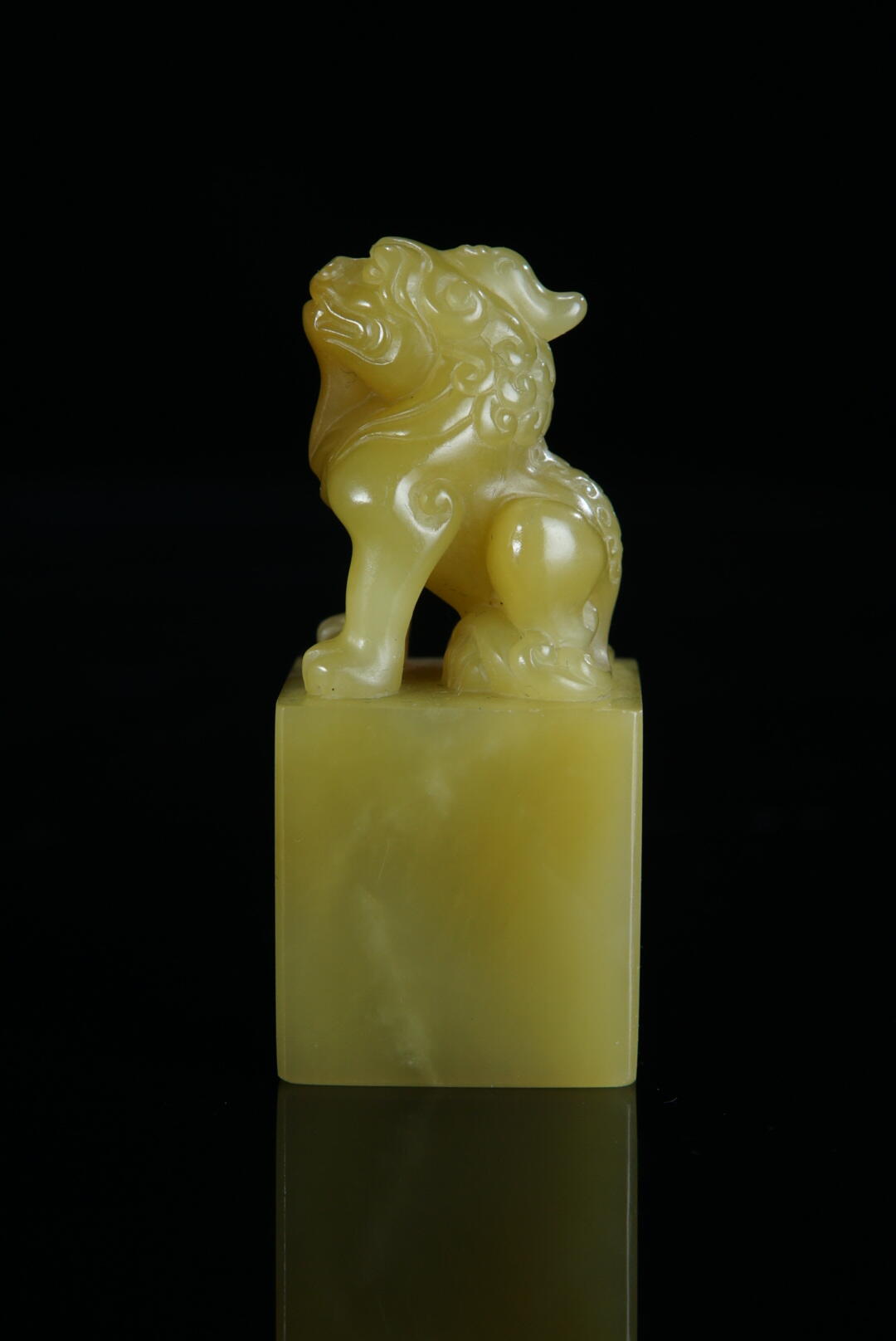 方寸藏珍·寿山田黄印章专场（一） 寿山艾叶绿《獬豸》钮章