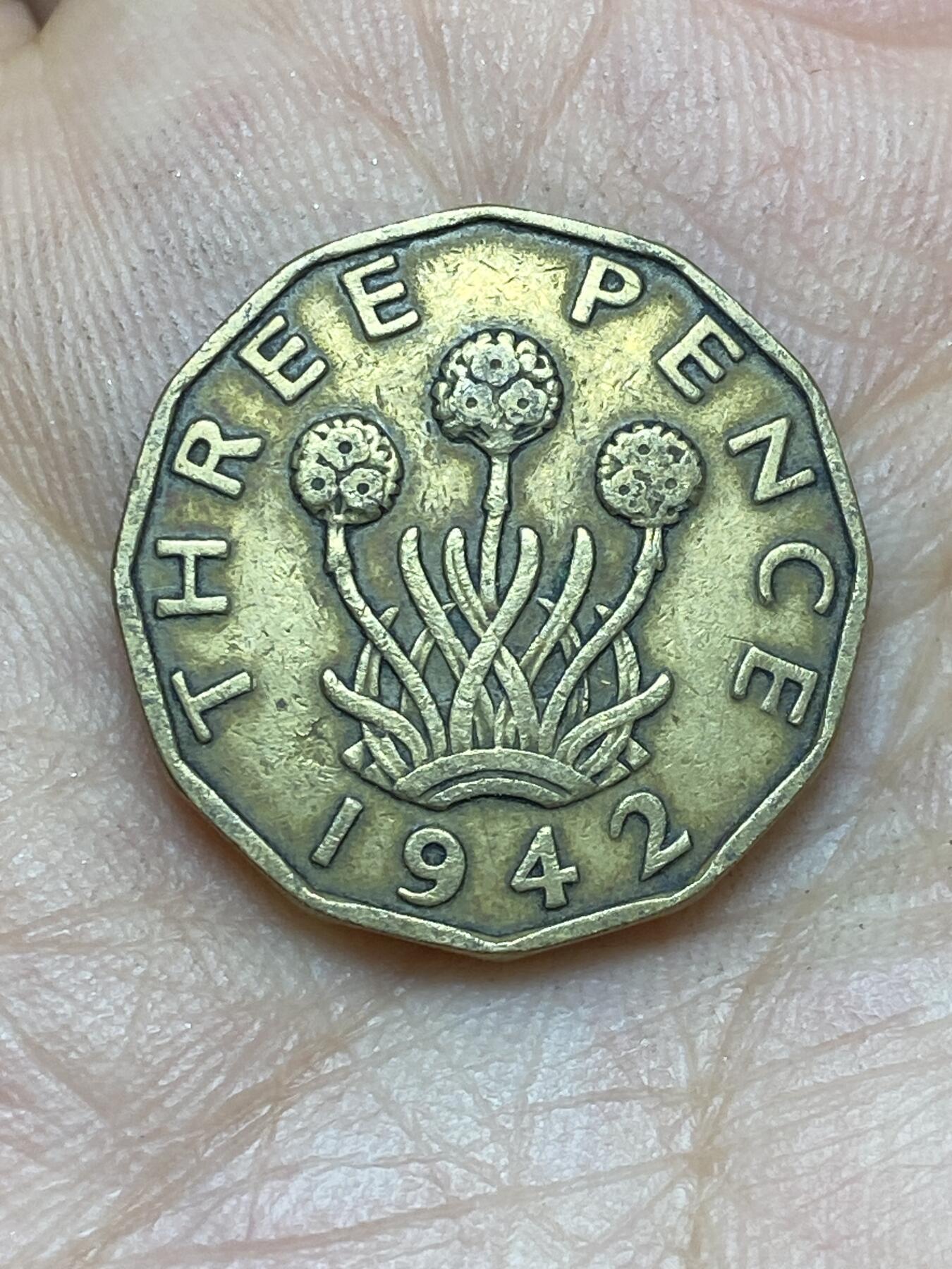 2026年第十场(总第一百七十九场）外国好品散币场(免佣金) 英国🇬🇧1942年3便士(乔治六世第一版)