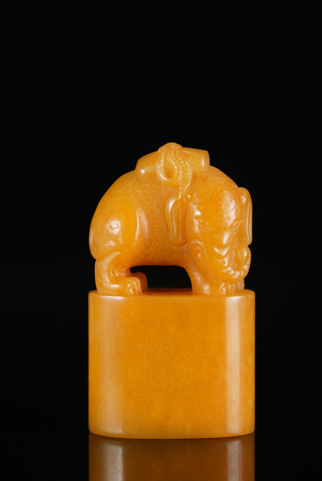 方寸藏珍·寿山田黄印章专场（一） 寿山田黄石《太平有象》椭圆钮章