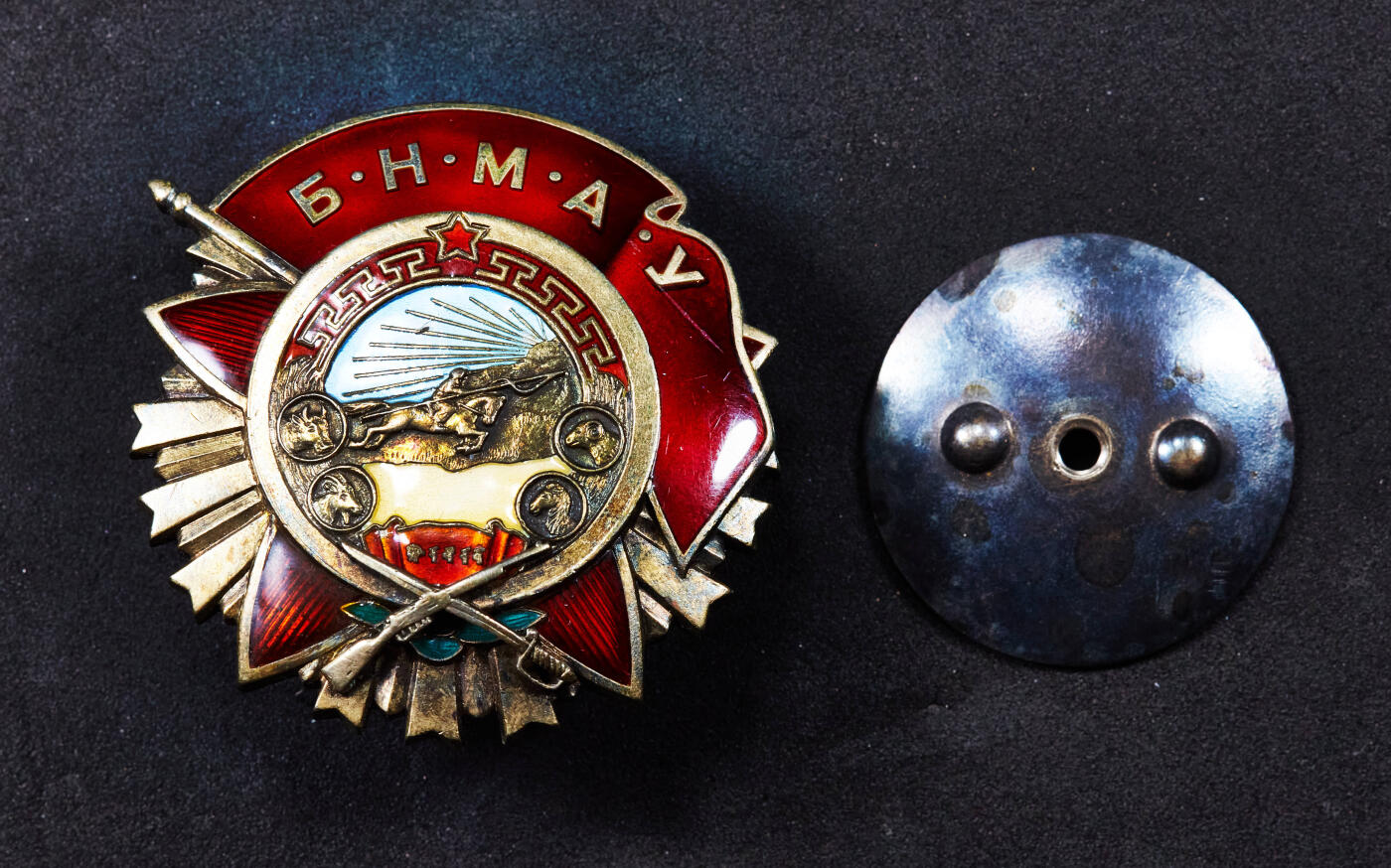 【俄甄集藏】“万象更新、马呈祥瑞”迎新春俄甄精品场-2026年(047)01-21 星期三 晚 19:30 全场包邮