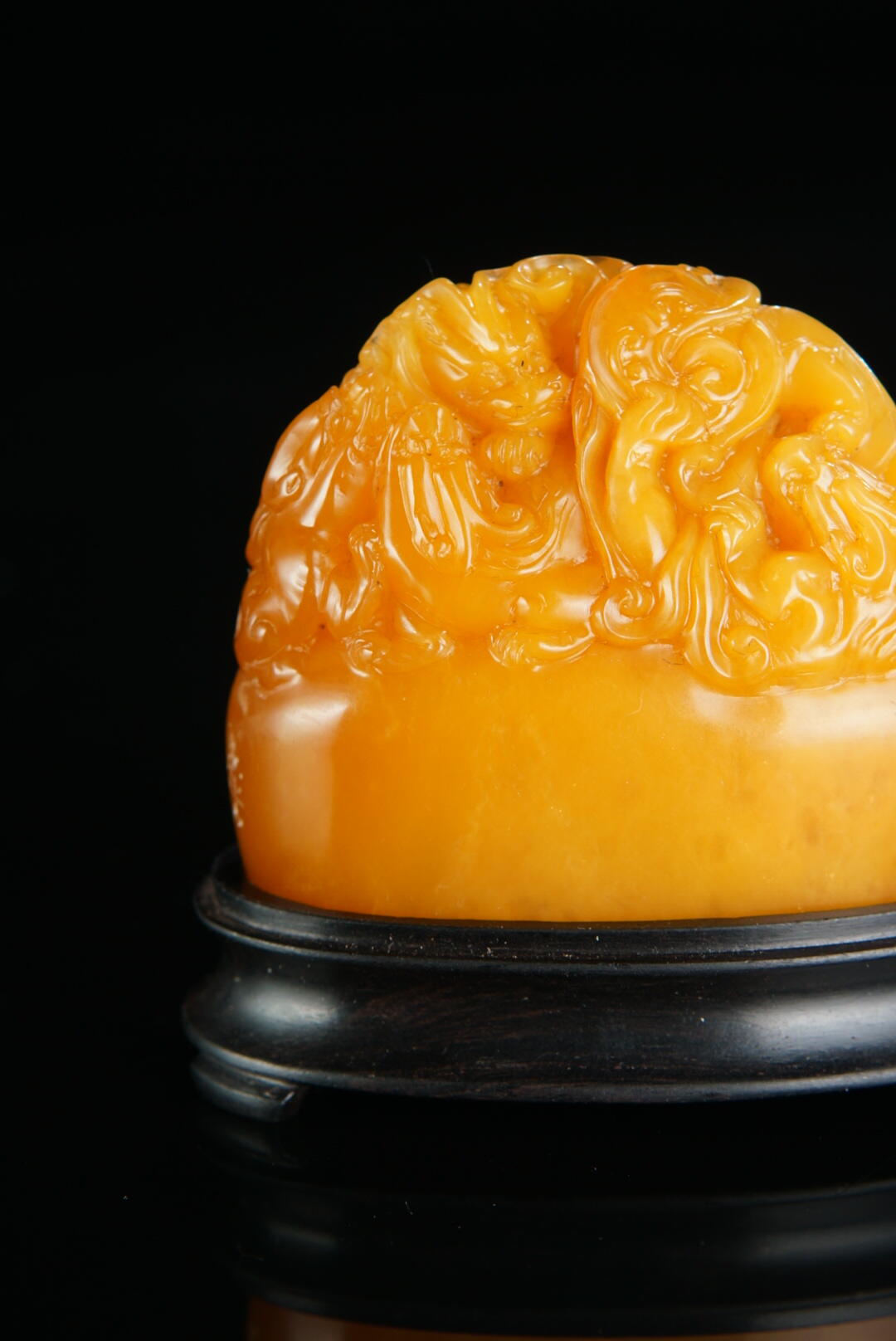 方寸藏珍·寿山田黄印章专场（一） 寿山田黄石《五螭献瑞》钮章