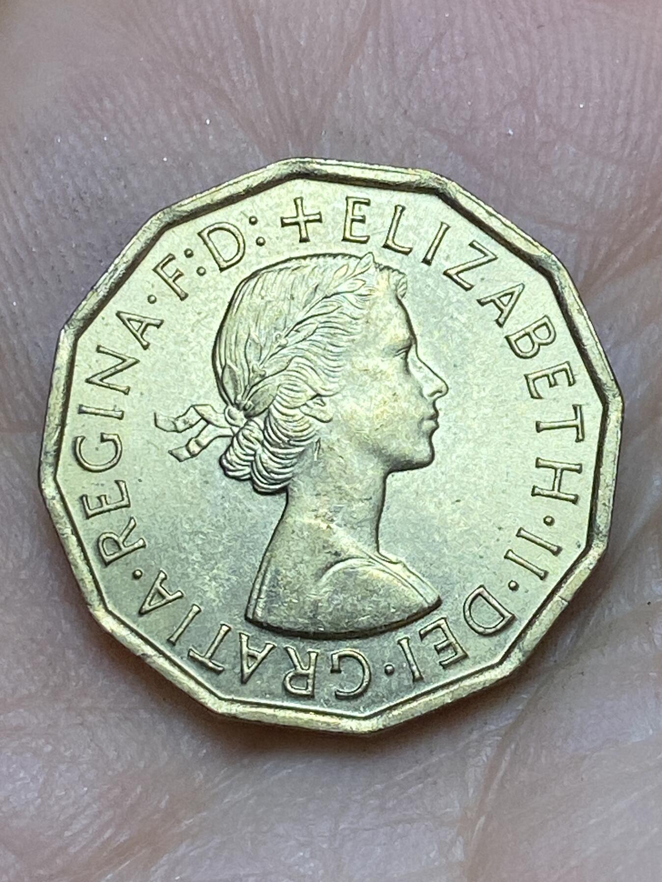 2026年第十场(总第一百七十九场）外国好品散币场(免佣金) 英国🇬🇧1966年3便士(伊丽莎白二世青年桂冠第二版)