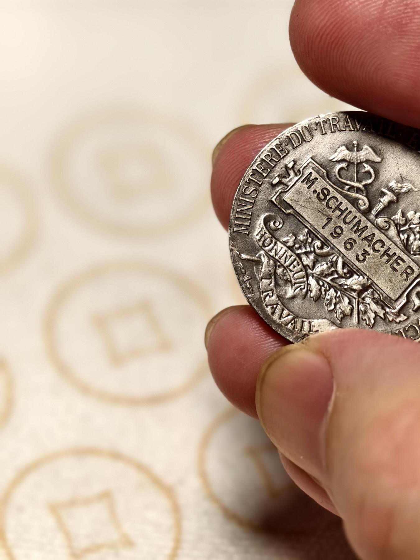 抚柳草堂-第九期章牌钱币（大寒专场） 奖章勋章限时免佣 满百包邮 放漏专场 1963法国银级劳工奖章   银质 950银带标 去掉绶带净重9.8g