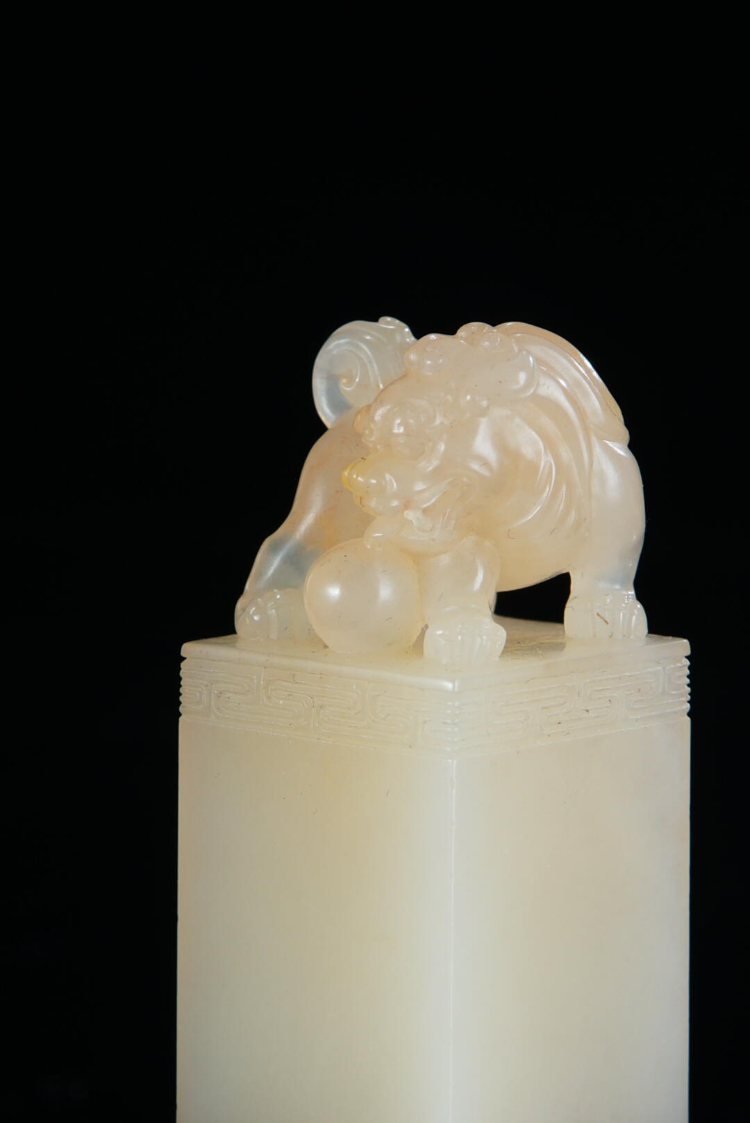 方寸藏珍·寿山田黄印章专场（二） 寿山荔枝洞石《招财进宝》钮章