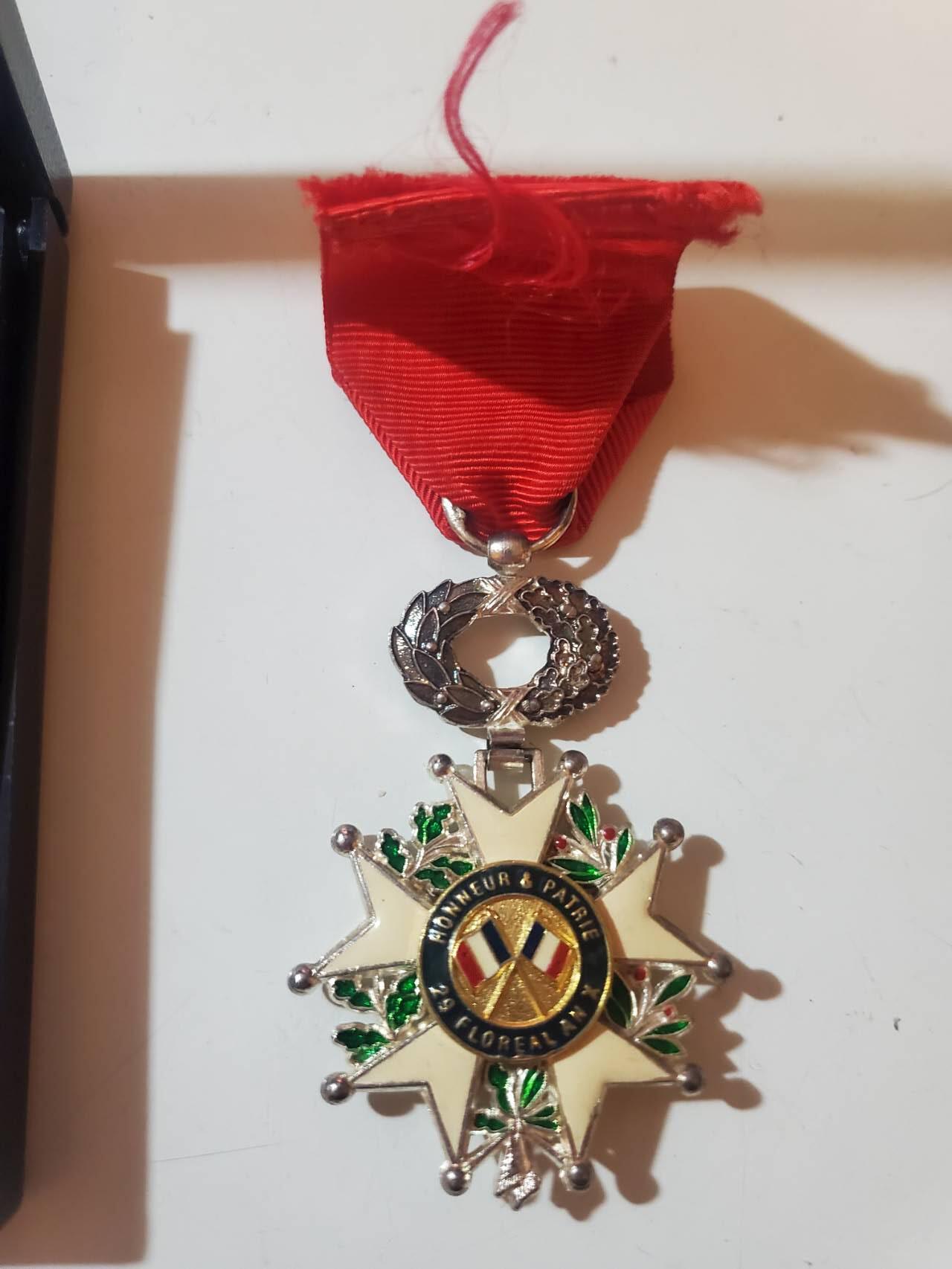 罗岚⭐爱藏⭐甄选专拍第四场-分享拍场赚佣（实体经营） 法兰西第五共和国骑士级荣军勋章 Monnale De paris厂制作 铜镀金版本