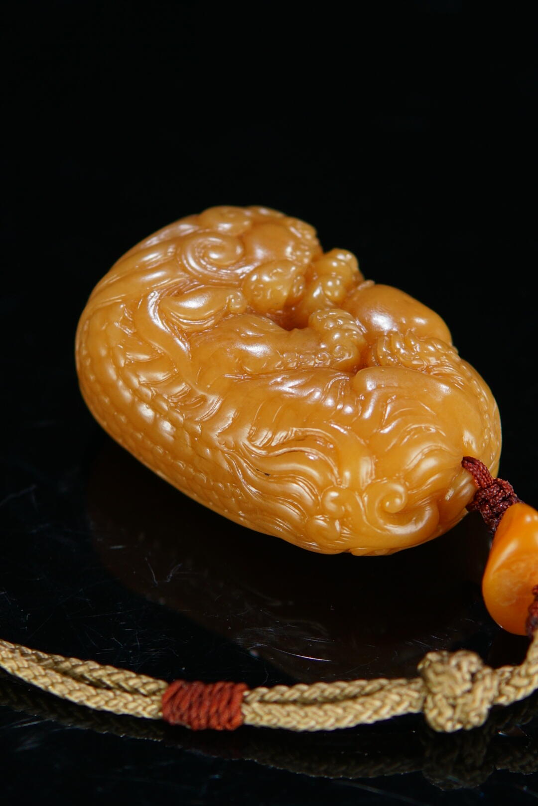 方寸藏珍·寿山田黄印章专场（一） 寿山田黄石《狮子戏球》把件