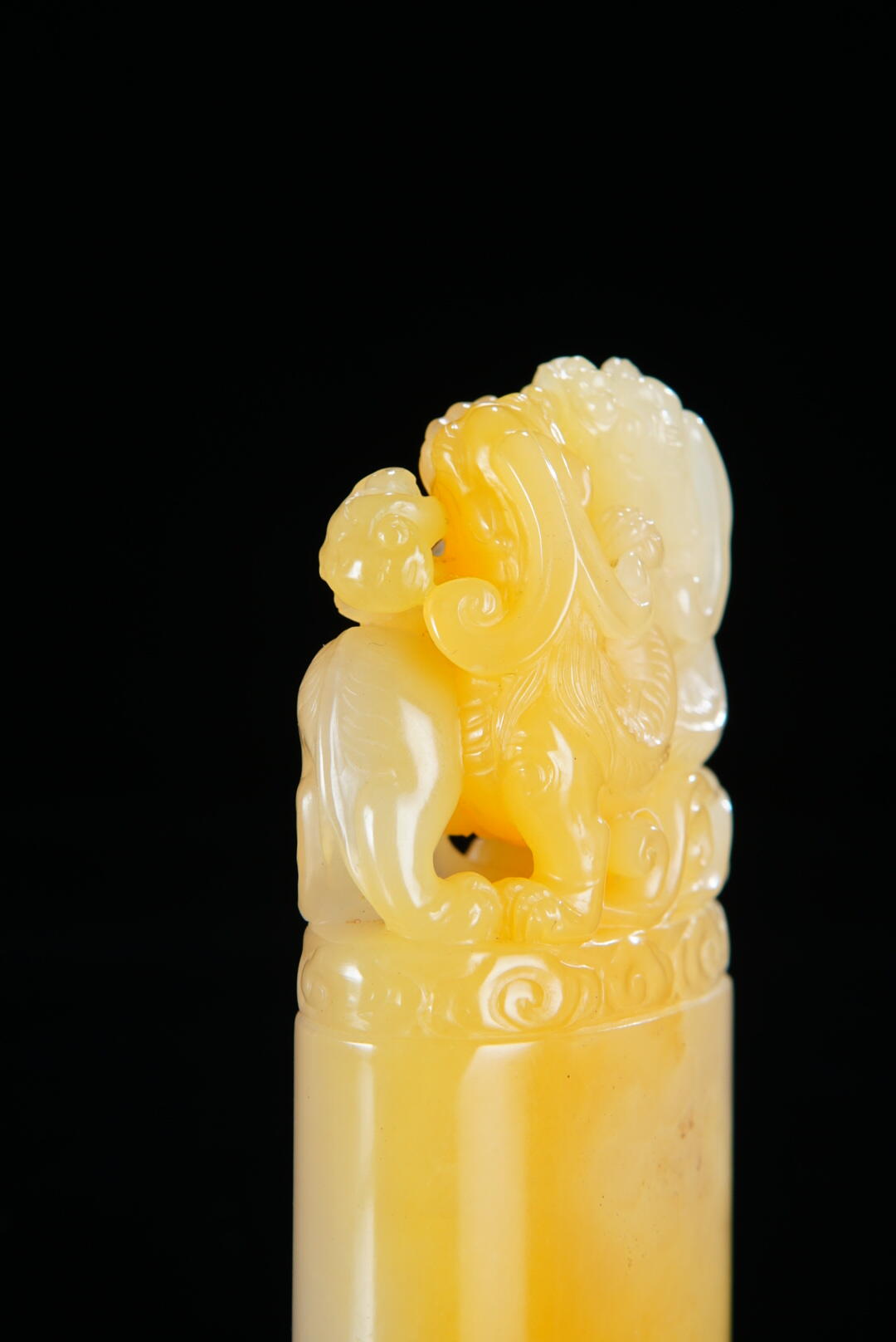 方寸藏珍·寿山田黄印章专场（二） 寿山荔枝洞石《古兽》钮章