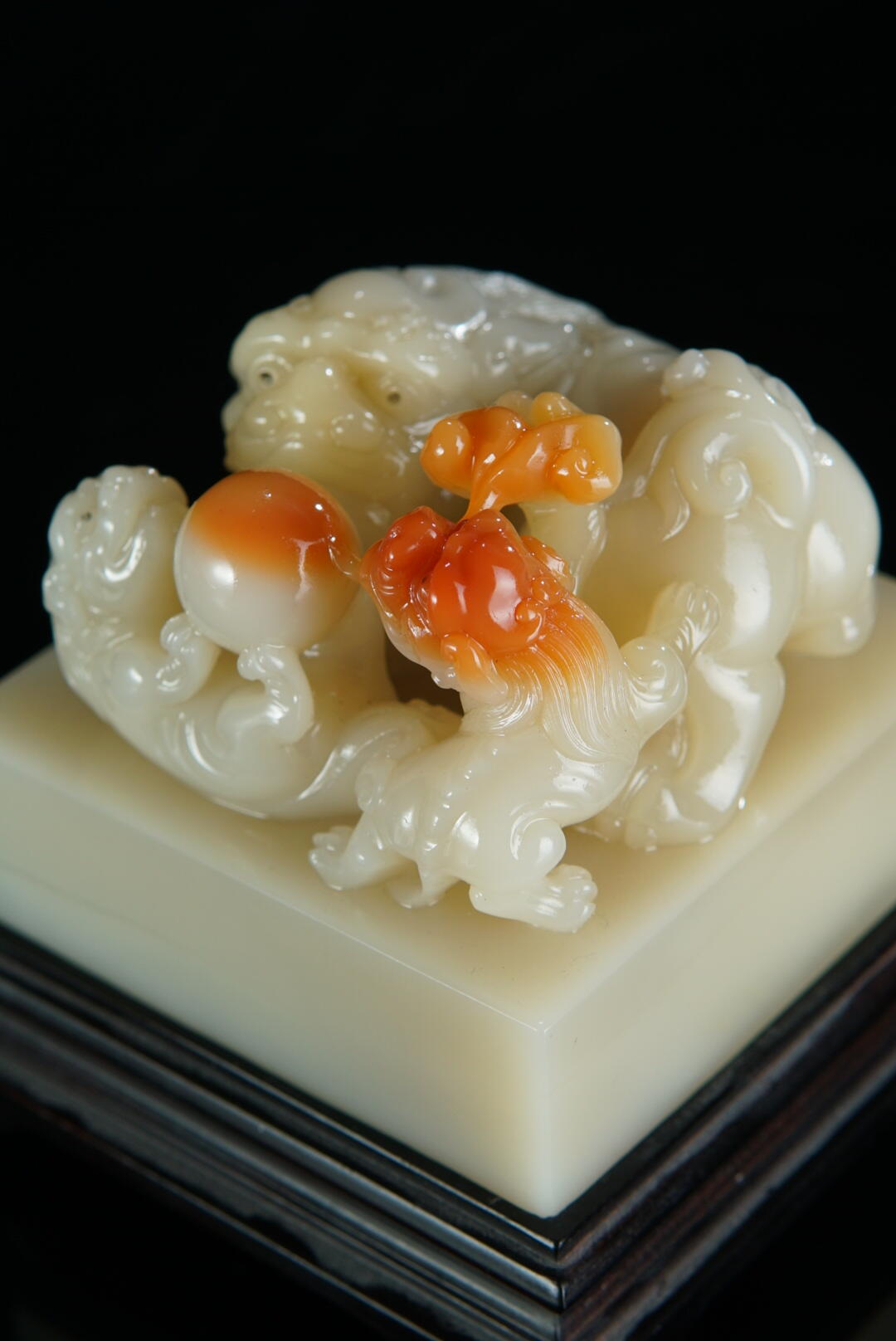 方寸藏珍·寿山田黄印章专场（一） 寿山芙蓉石《三狮戏球》印玺