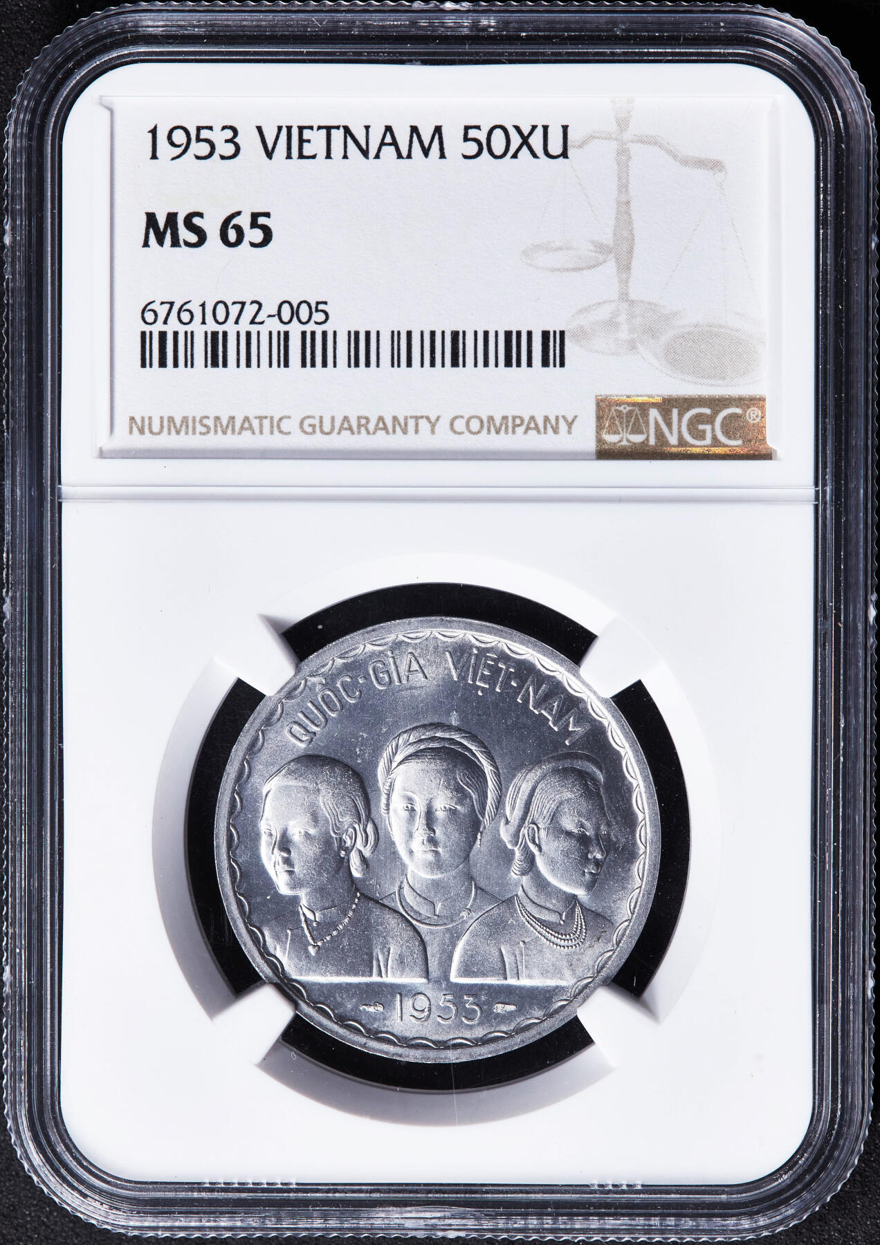 【俄甄集藏】“万象更新、马呈祥瑞”迎新春俄甄精品场-2026年(047)01-21 星期三 晚 19:30 全场包邮 越南南越1953年三姐妹双龙50分铝币，NGC MS65，最大面值，转光品相