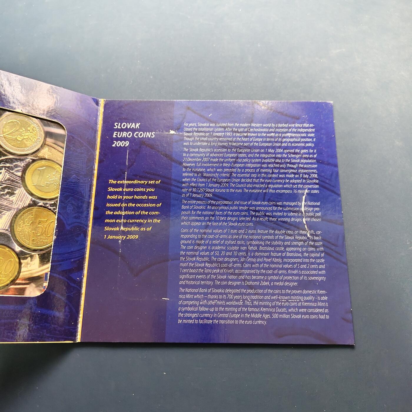 【全场包邮】纯粹捡漏拍497场-持续更新中 斯洛伐克2009年使用欧元首发年份官方封装套币-含银章【8克92.5%银章】