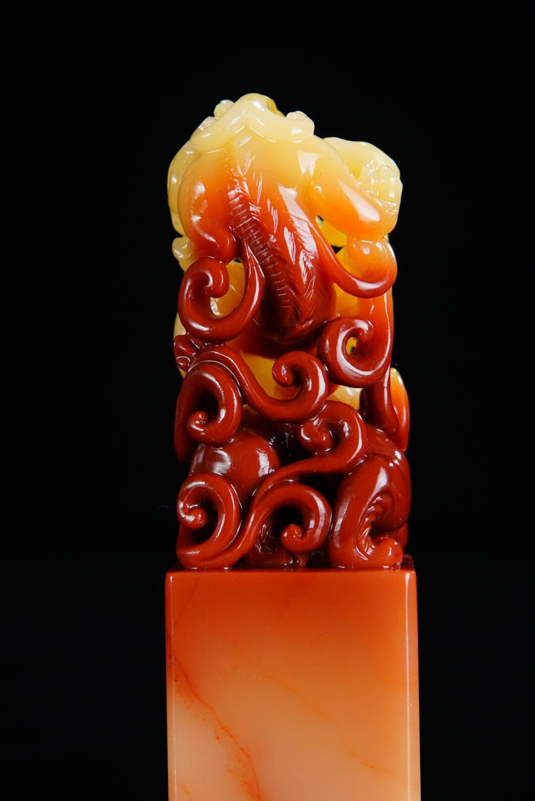 方寸藏珍·寿山田黄印章专场（二） 寿山高山石《双螭戏珠》钮章